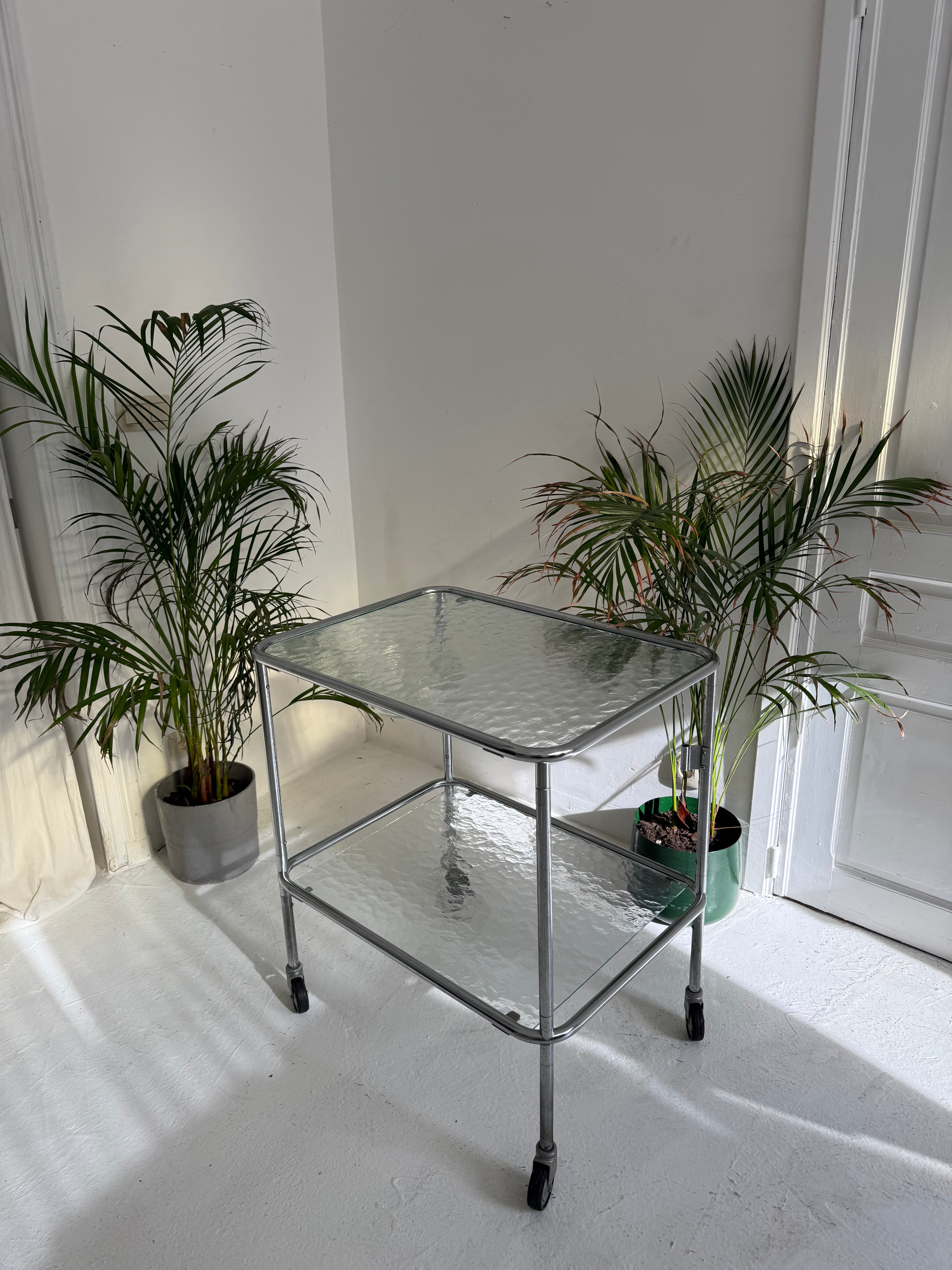 Table d’appoint / desserte