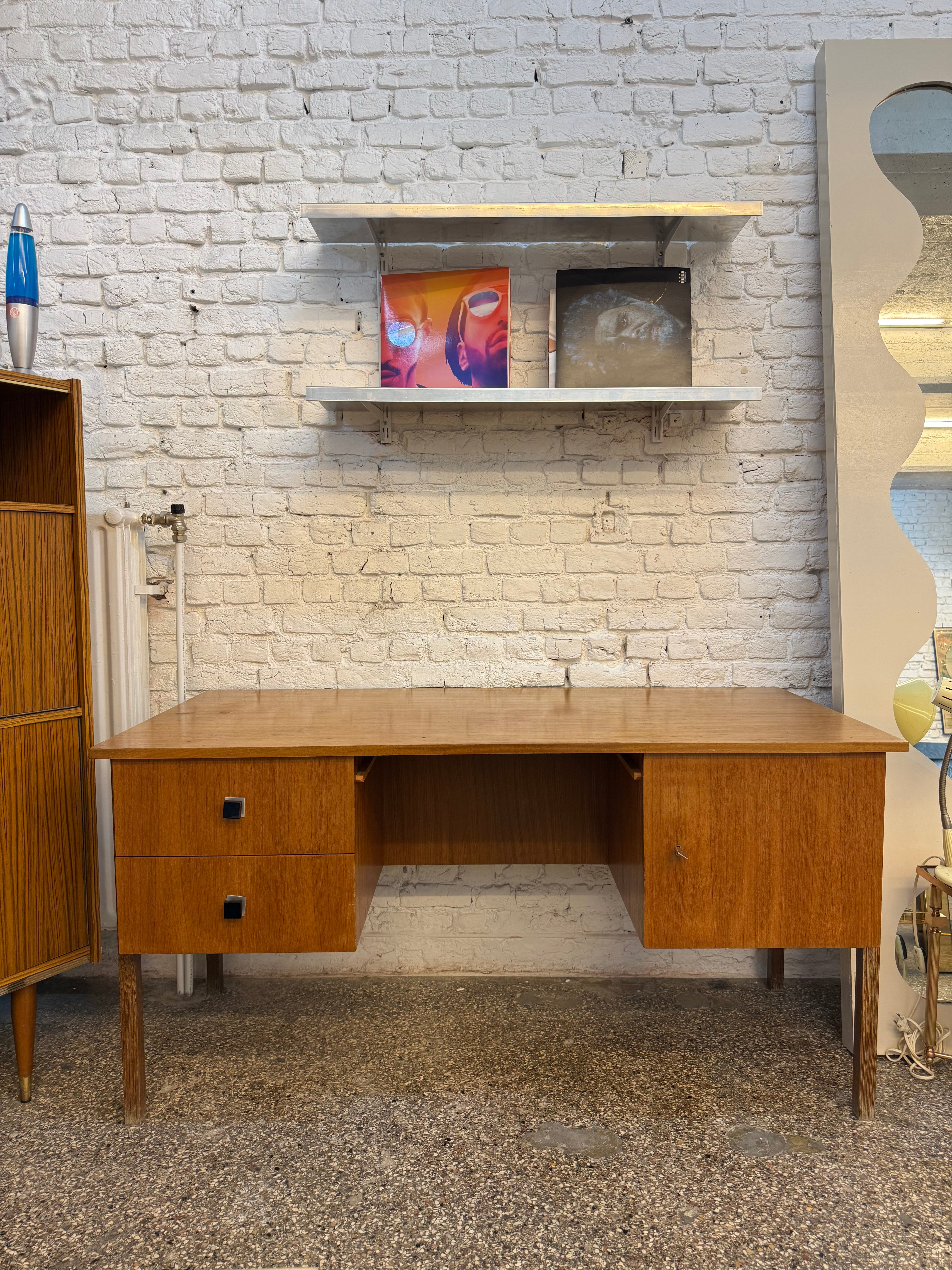 Bureau vintage 1970