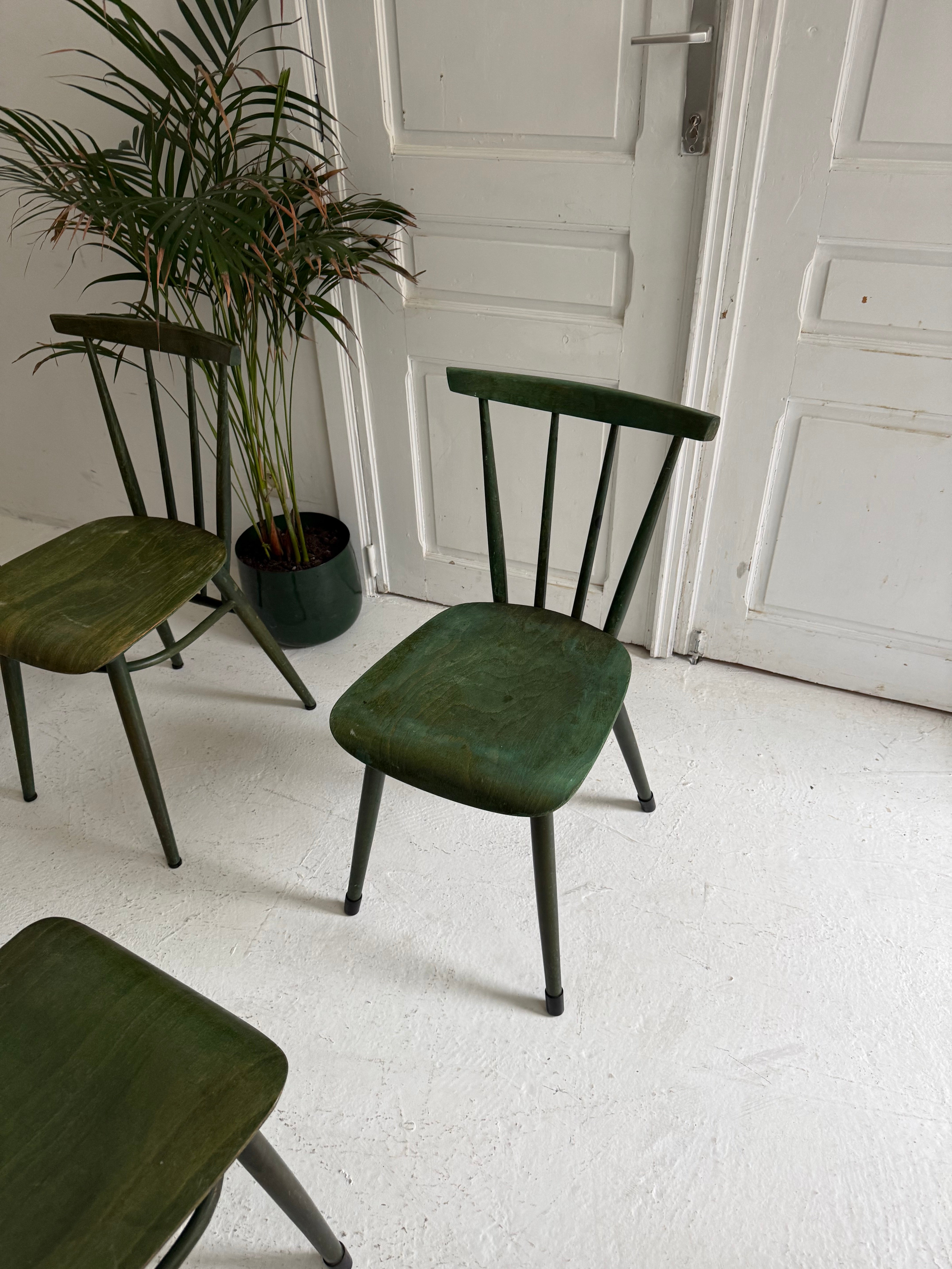 6 chaises vintage de bistro 1950