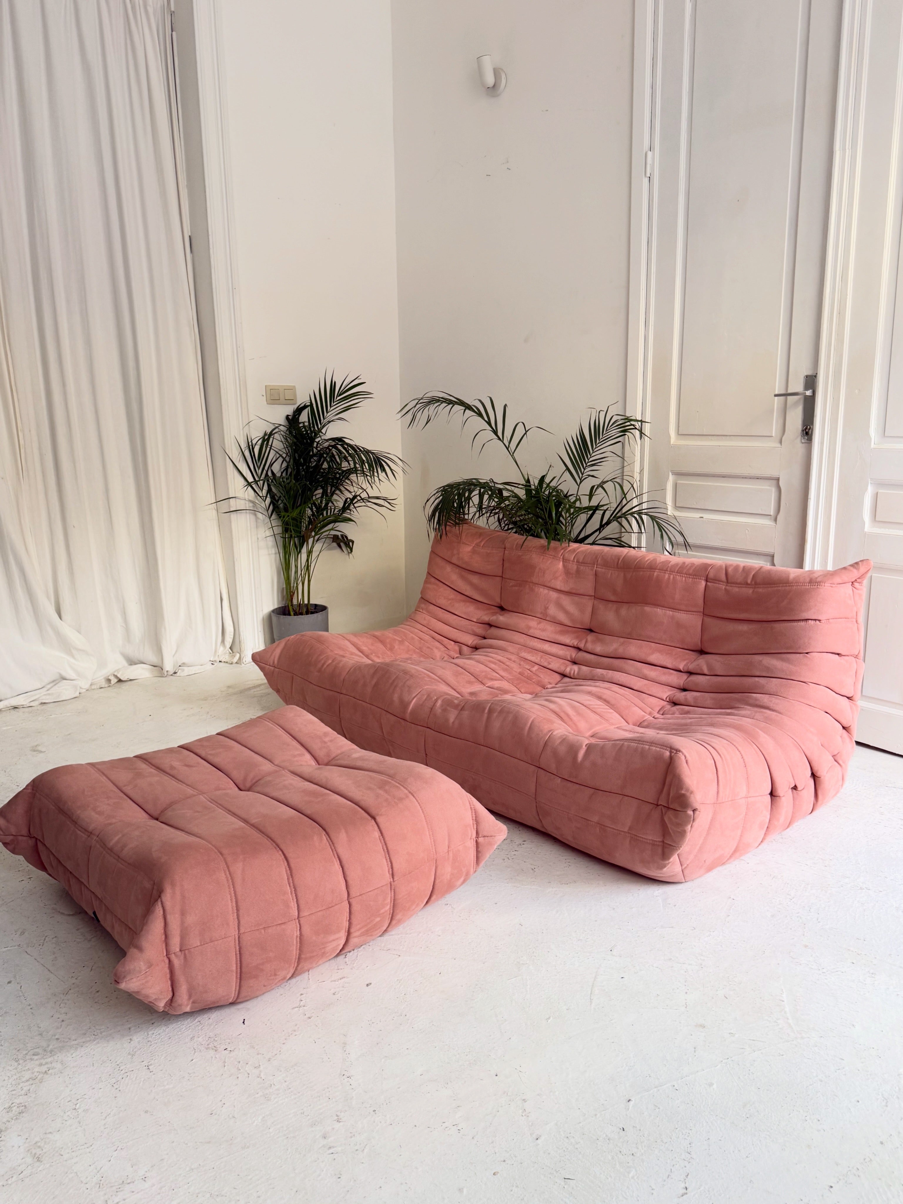 Togo + pouf orignal de 1986 en velour Rose