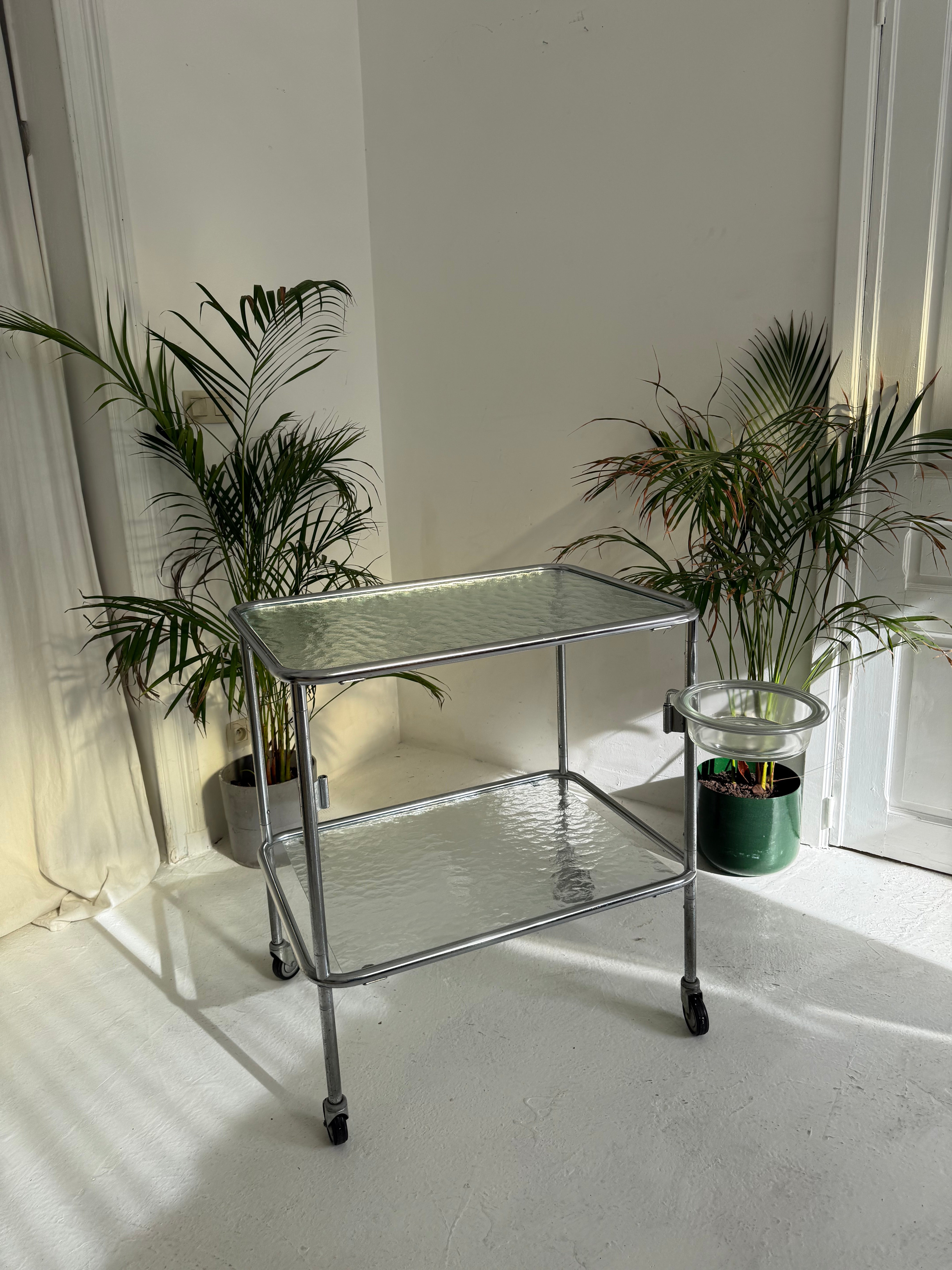 Table d’appoint / desserte