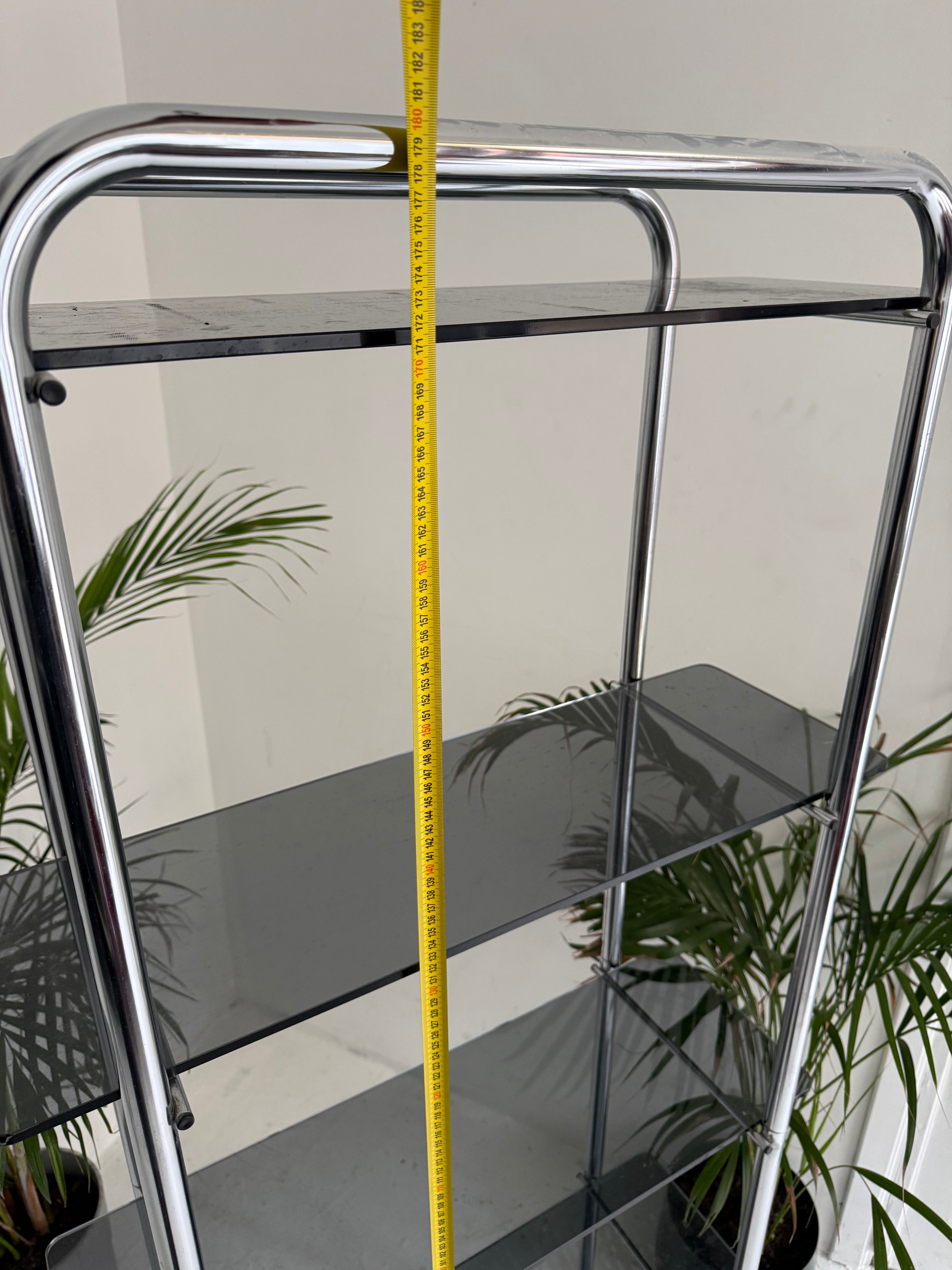 Étagère vintage en chrome et verre fumée