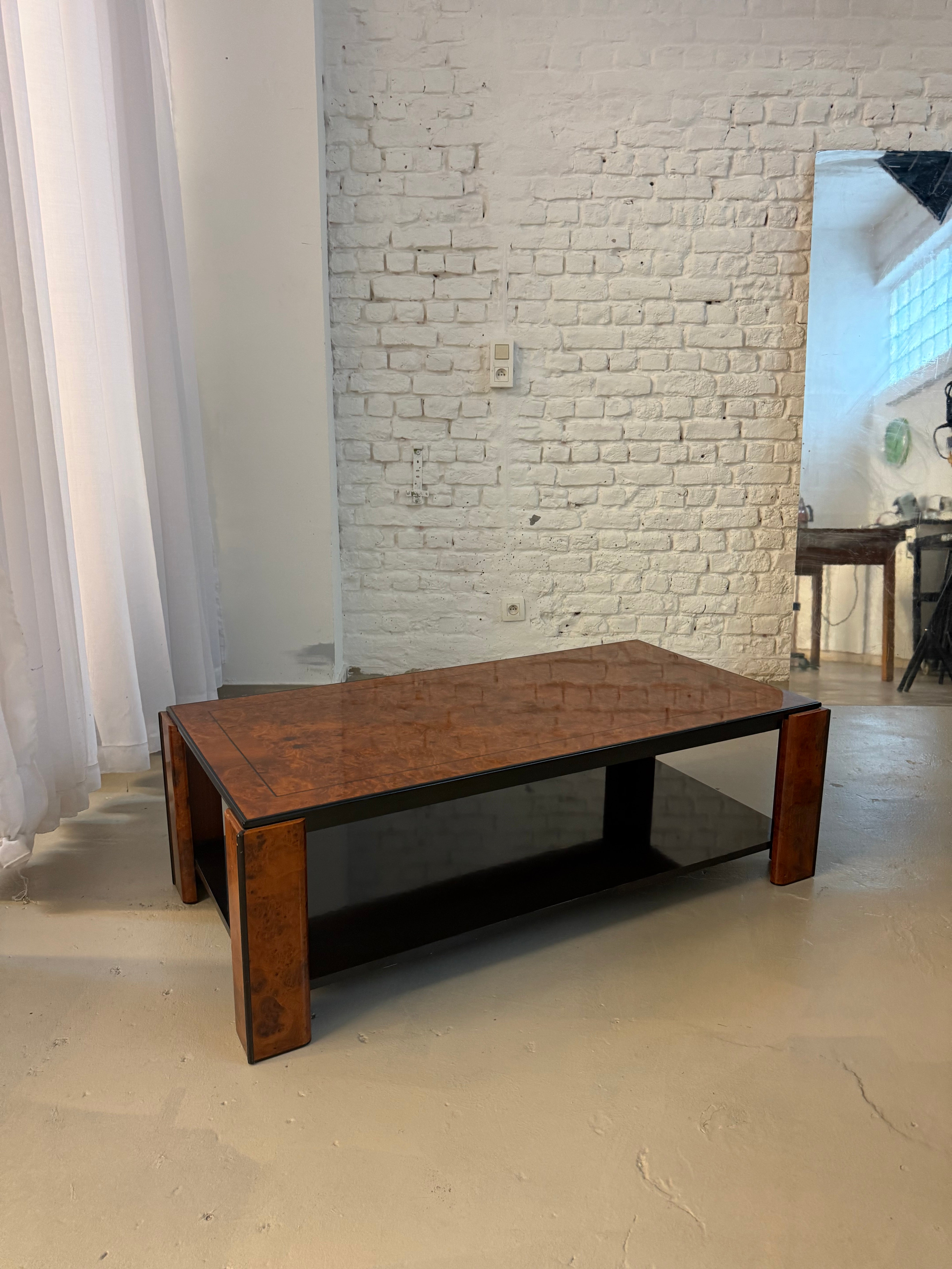 Table vintage en loupe d’orme