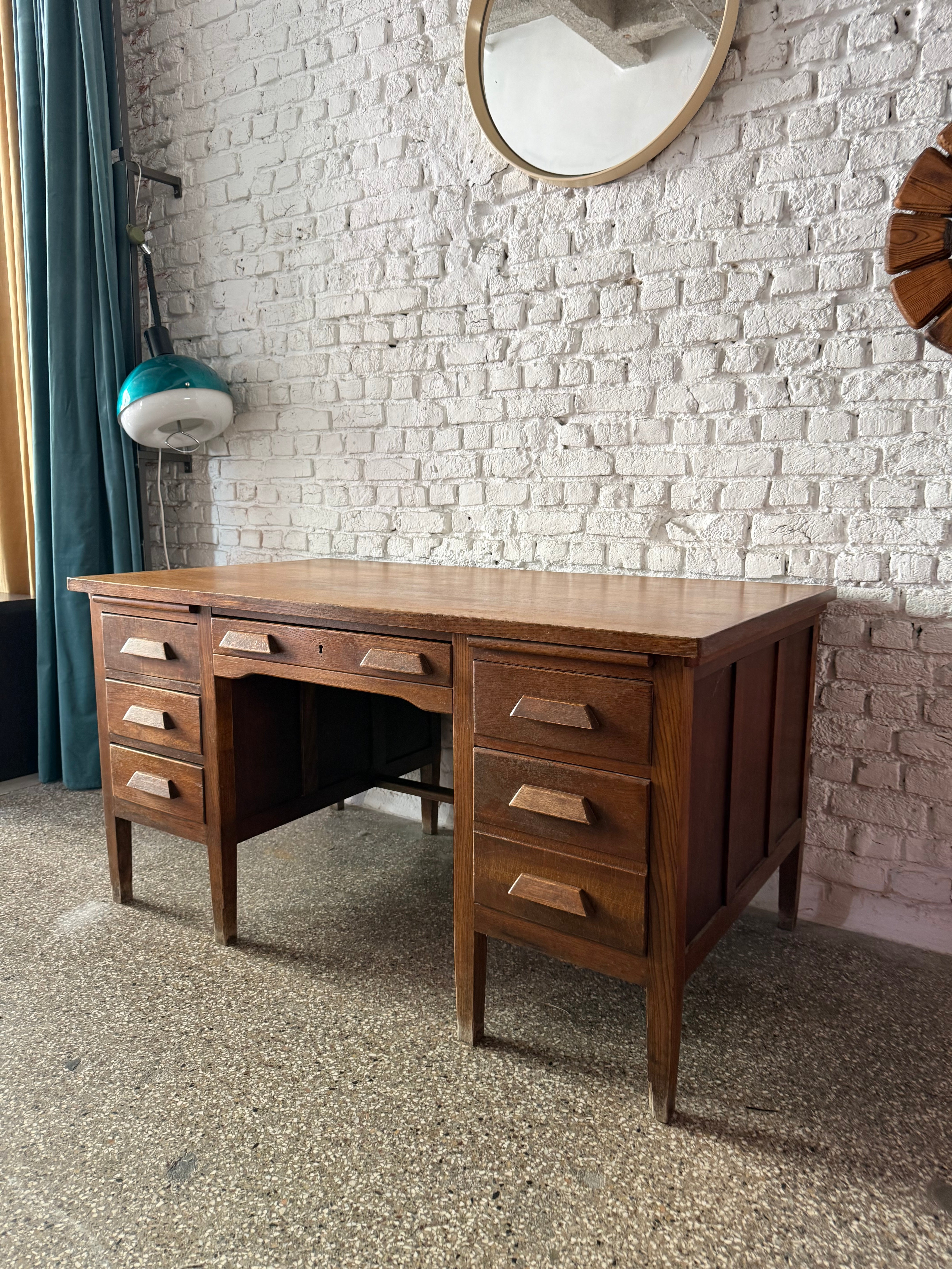 Bureau de 1940 en chêne