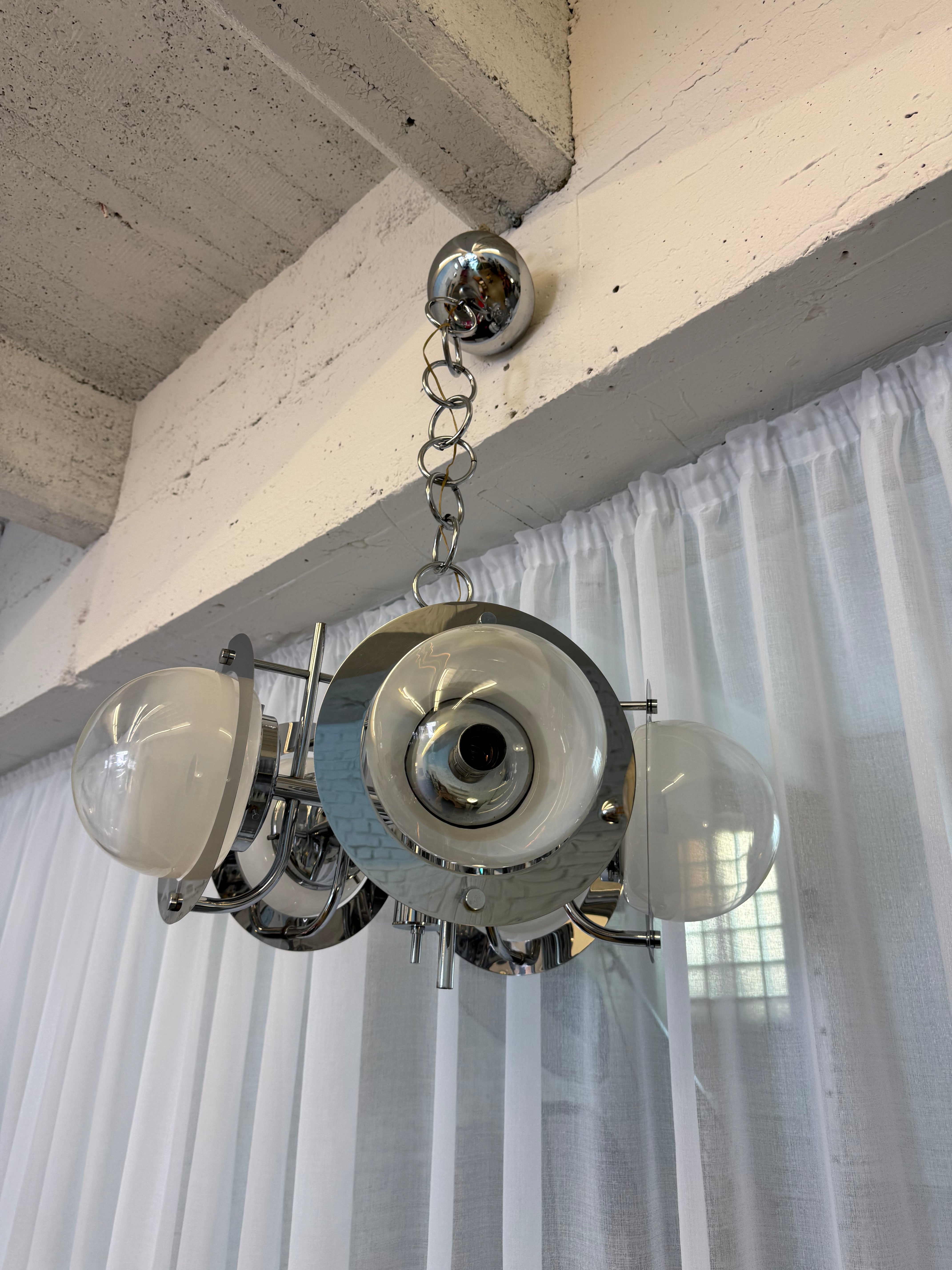 Lampe suspendu en chrome 1970
