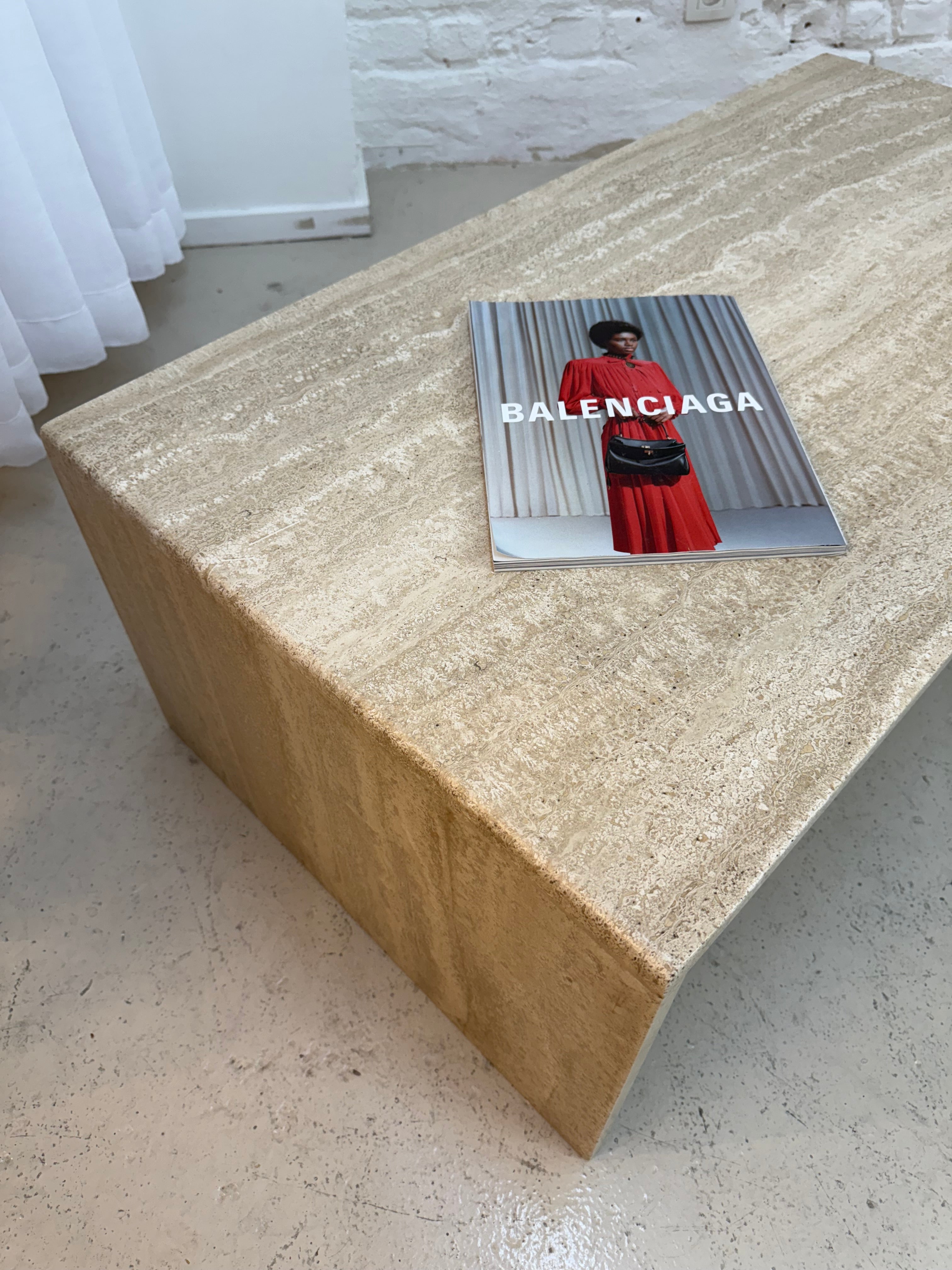 Table de salon en travertin