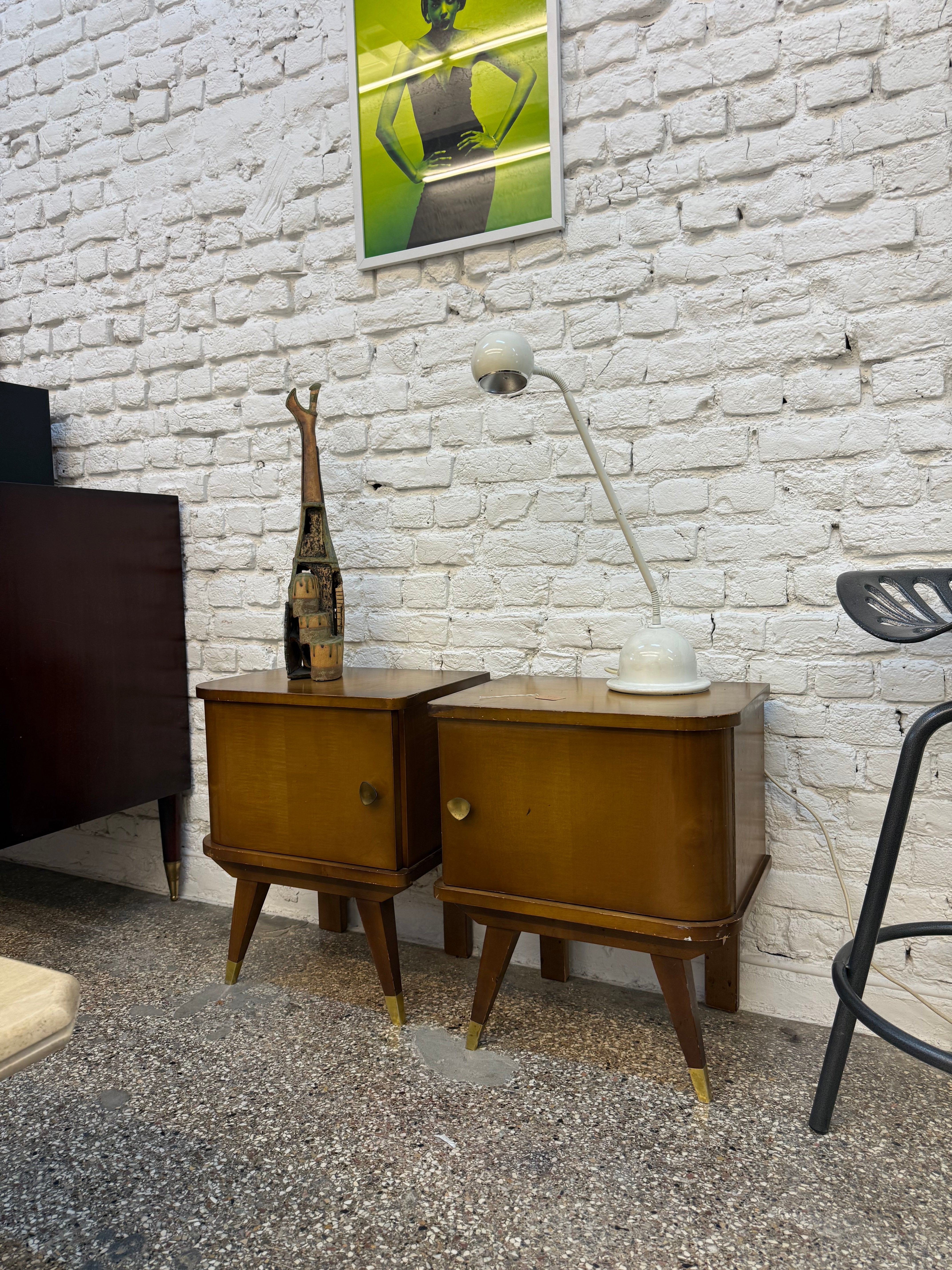 Paire de tables de nuits 1950