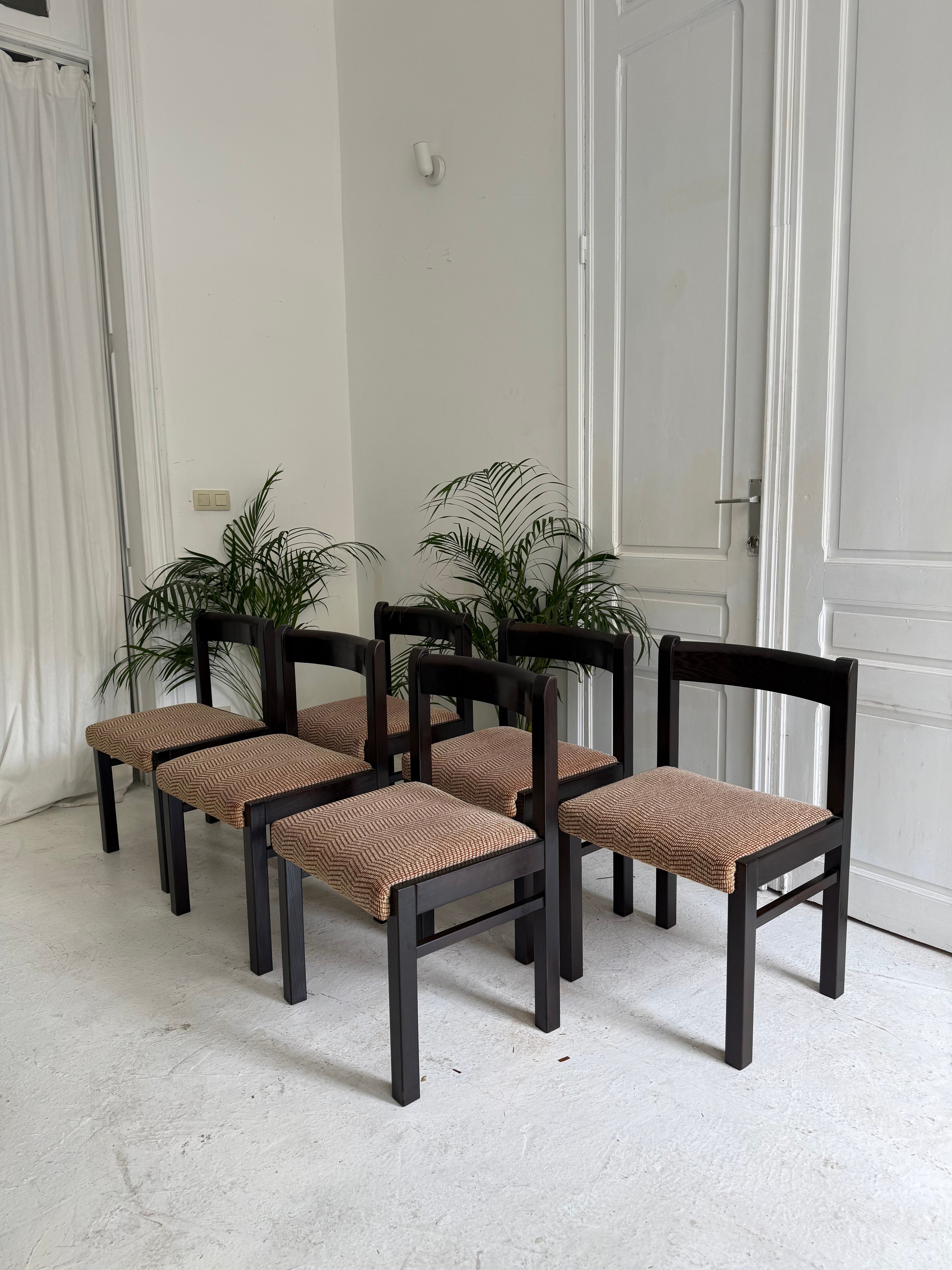 6 chaises vintage en bois massif