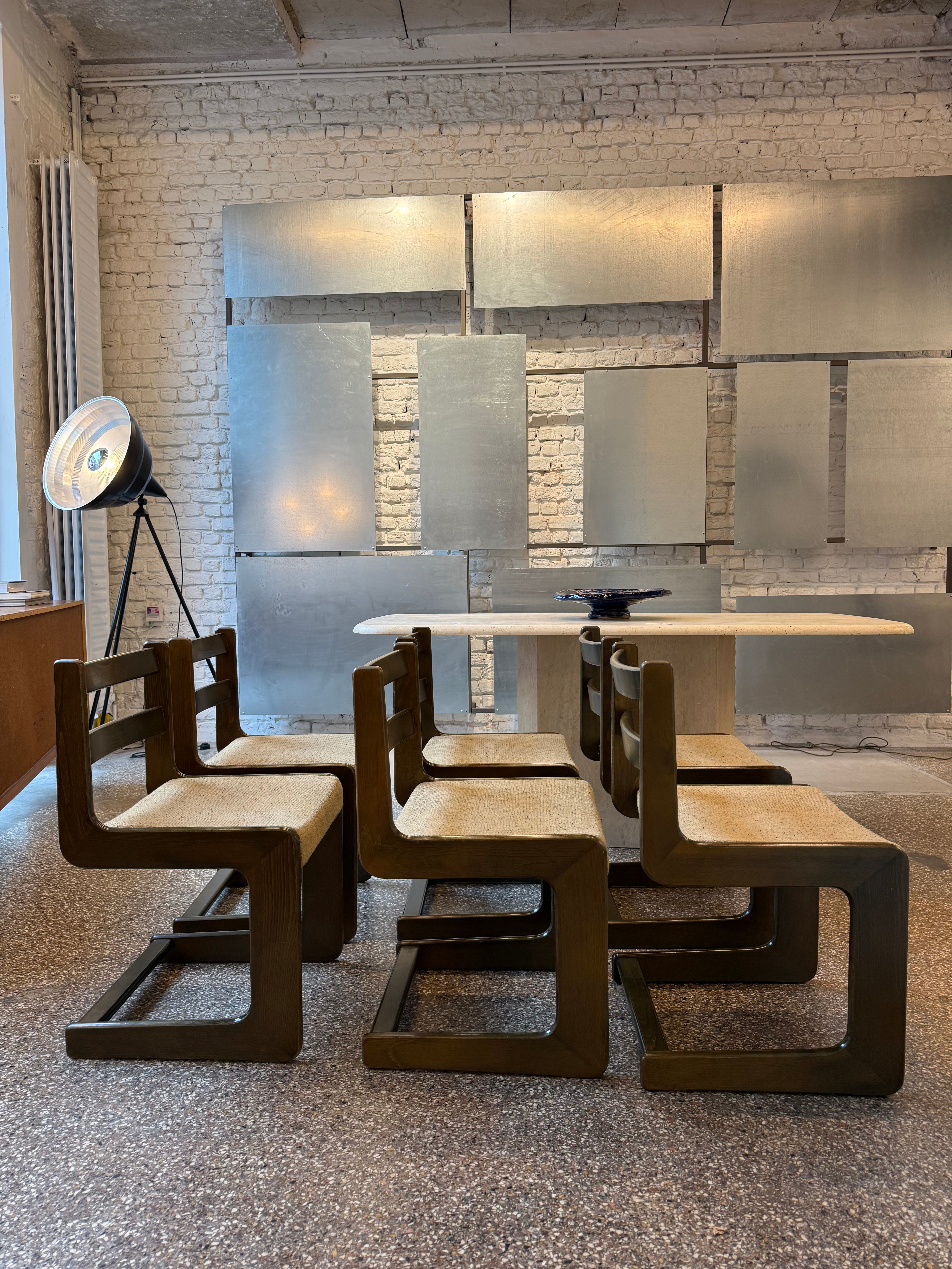 6 chaises en bois massif Casala