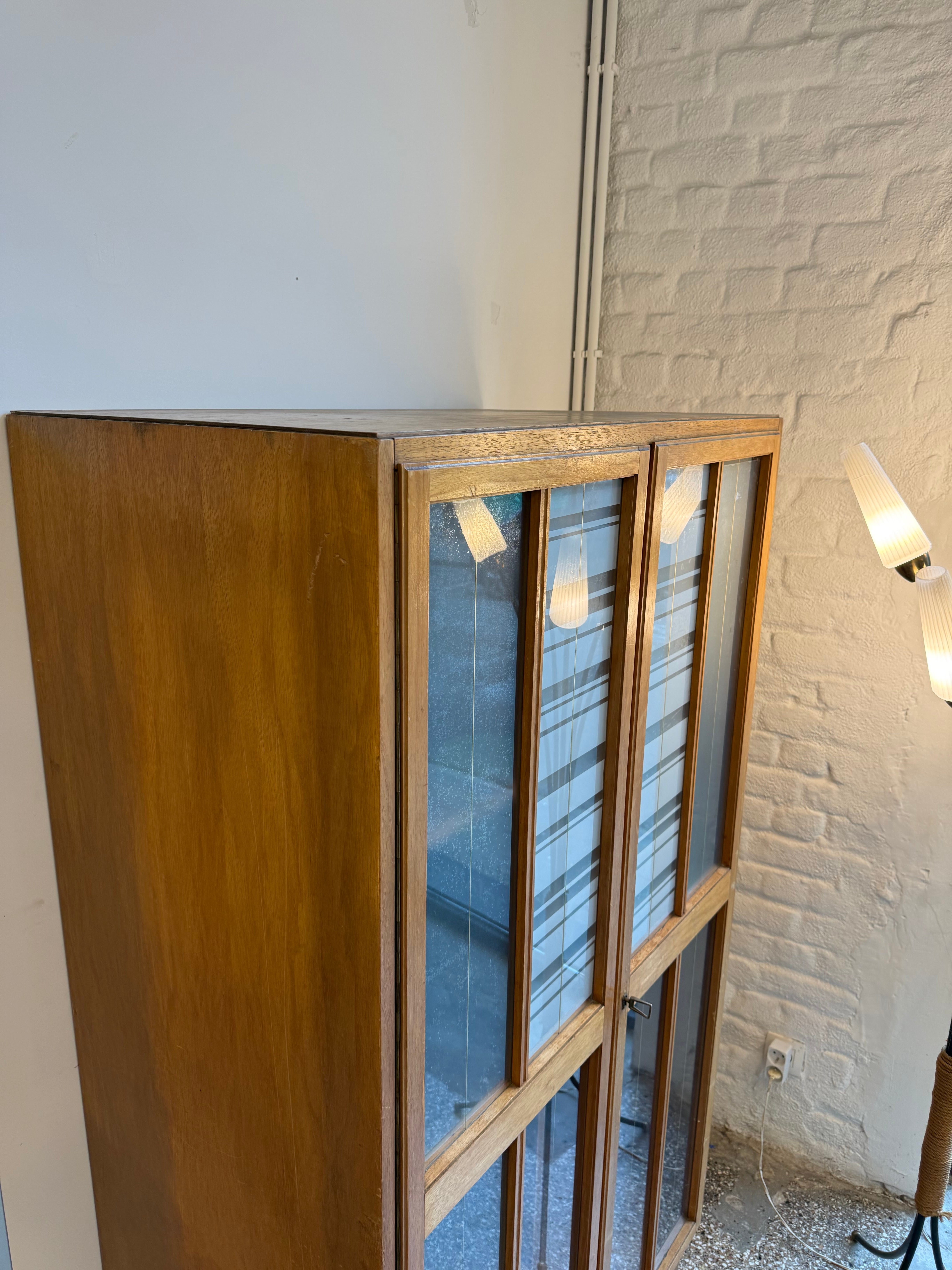 Penderie vintage en bois