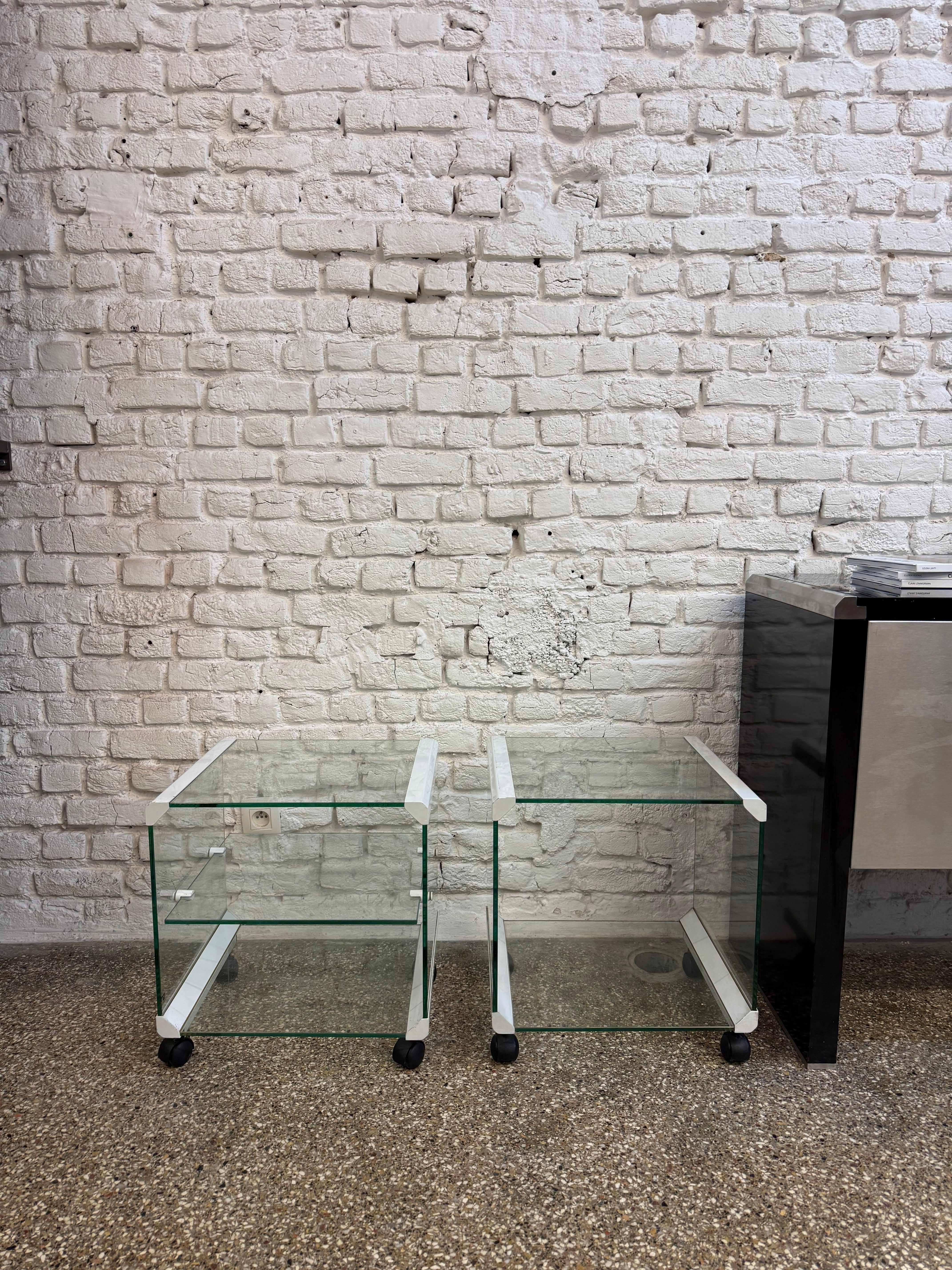 Table de nuit italienne