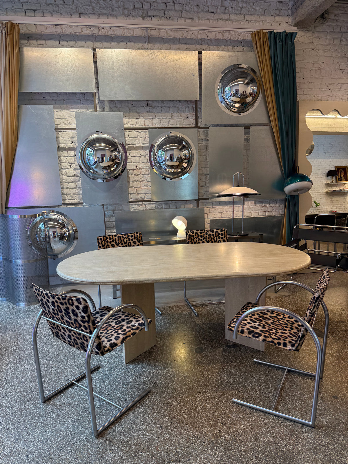 Table en travertin ovale