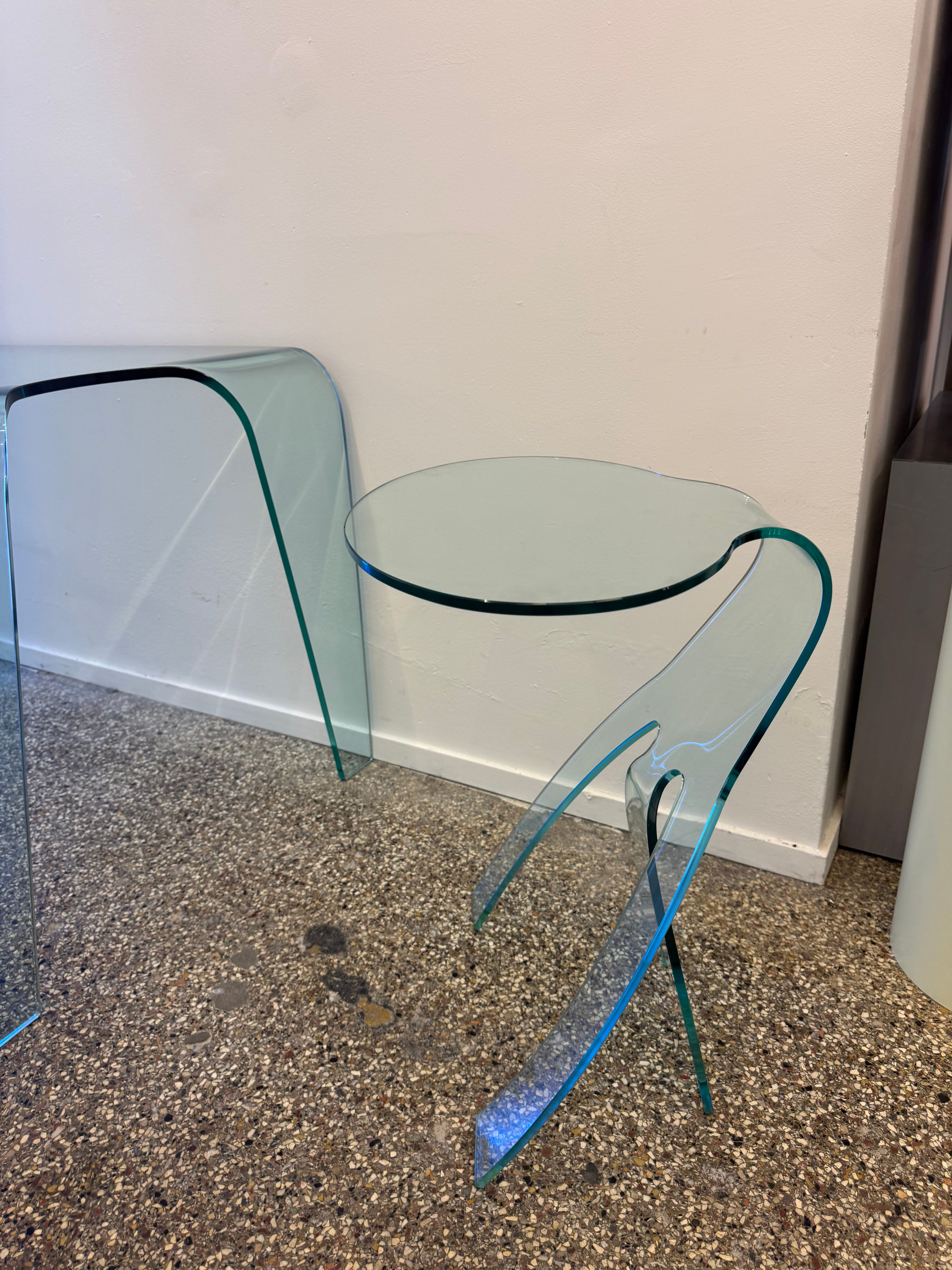 Table d’appoint en verre