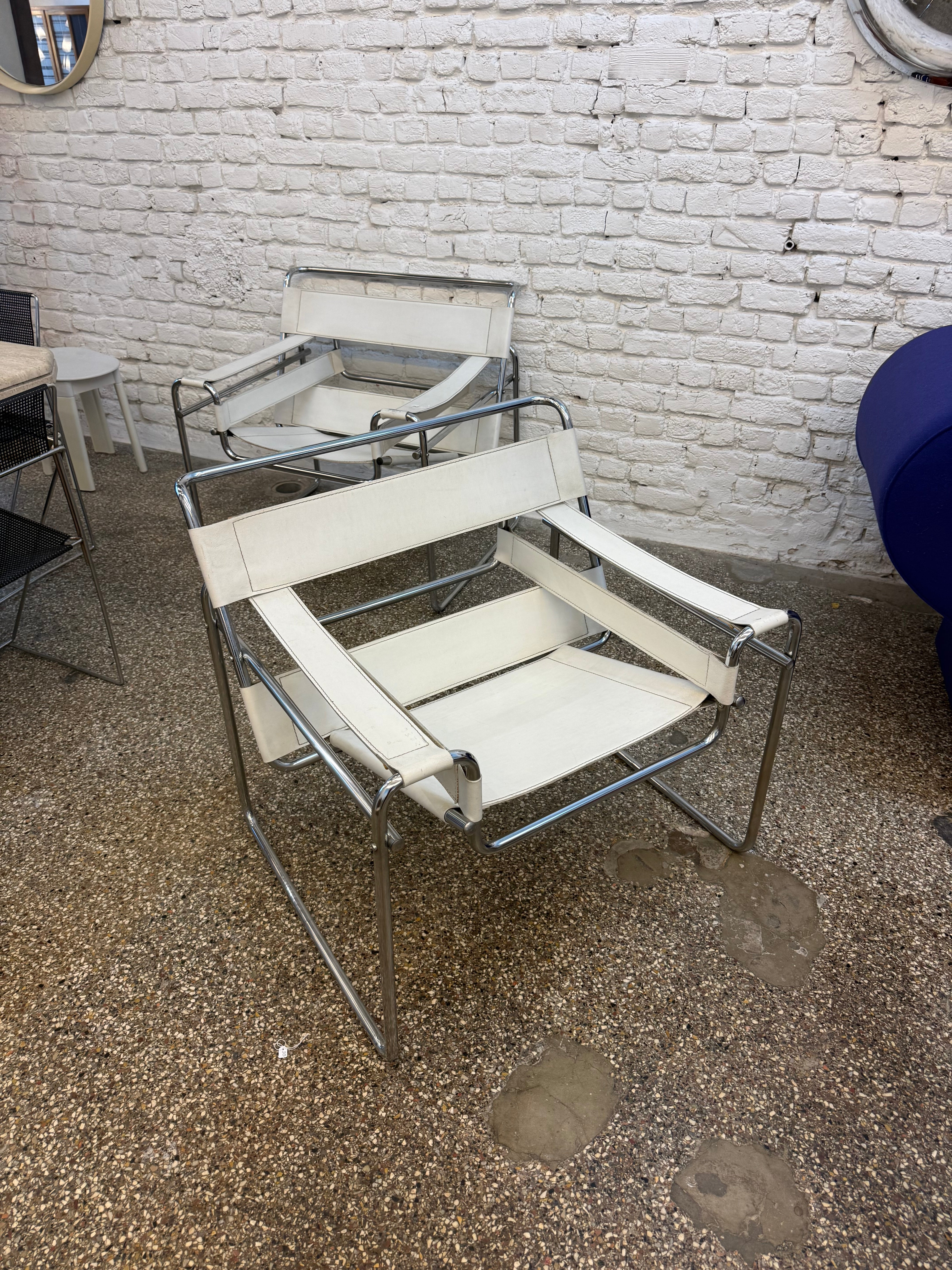 Chaise Wassily vintage blanche