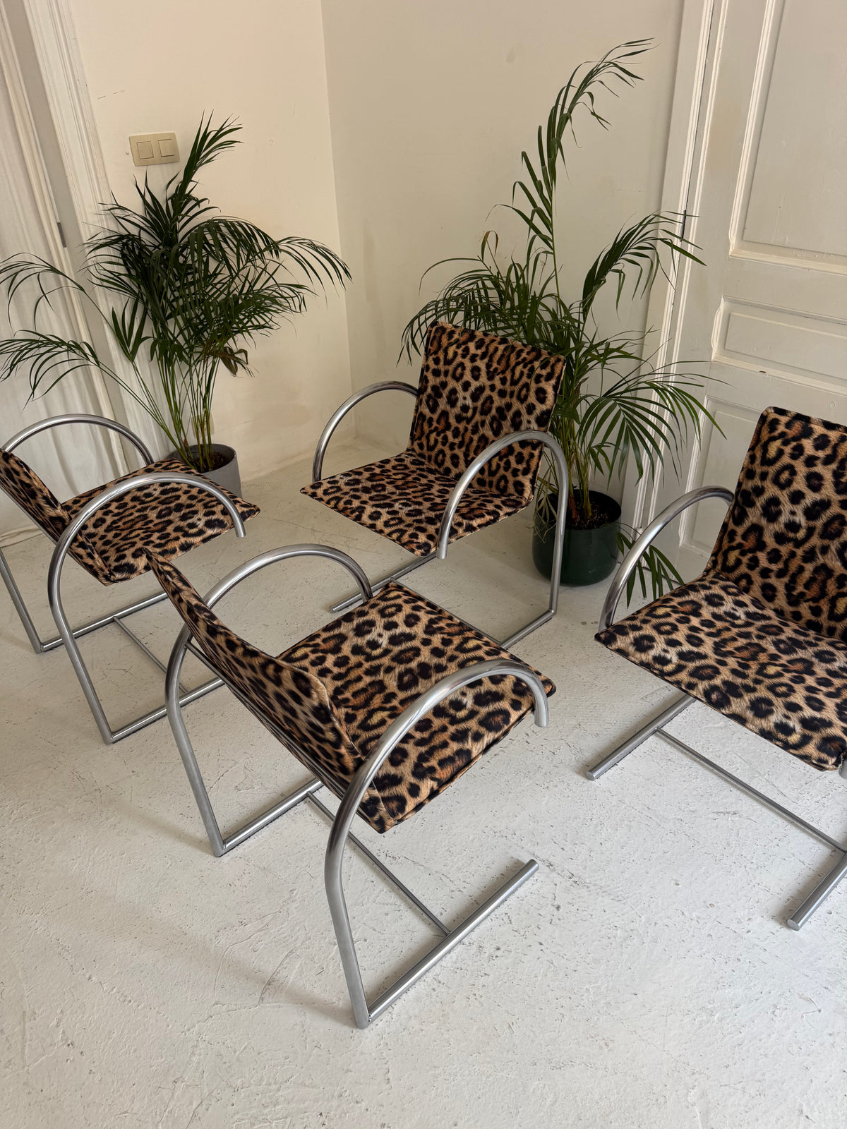 Chaise Metaform Cirkel en léopard