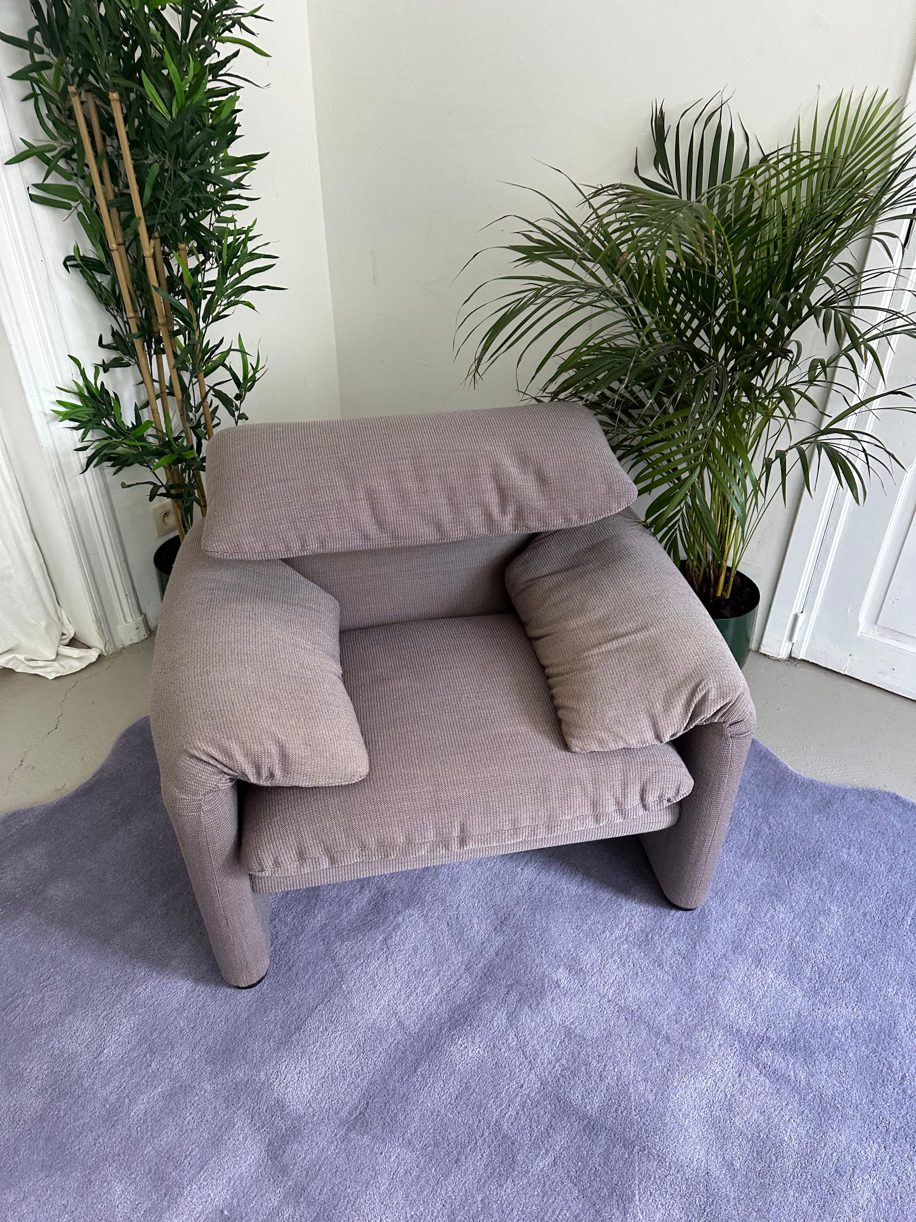Maralinga fauteuil 1 place de Cassina