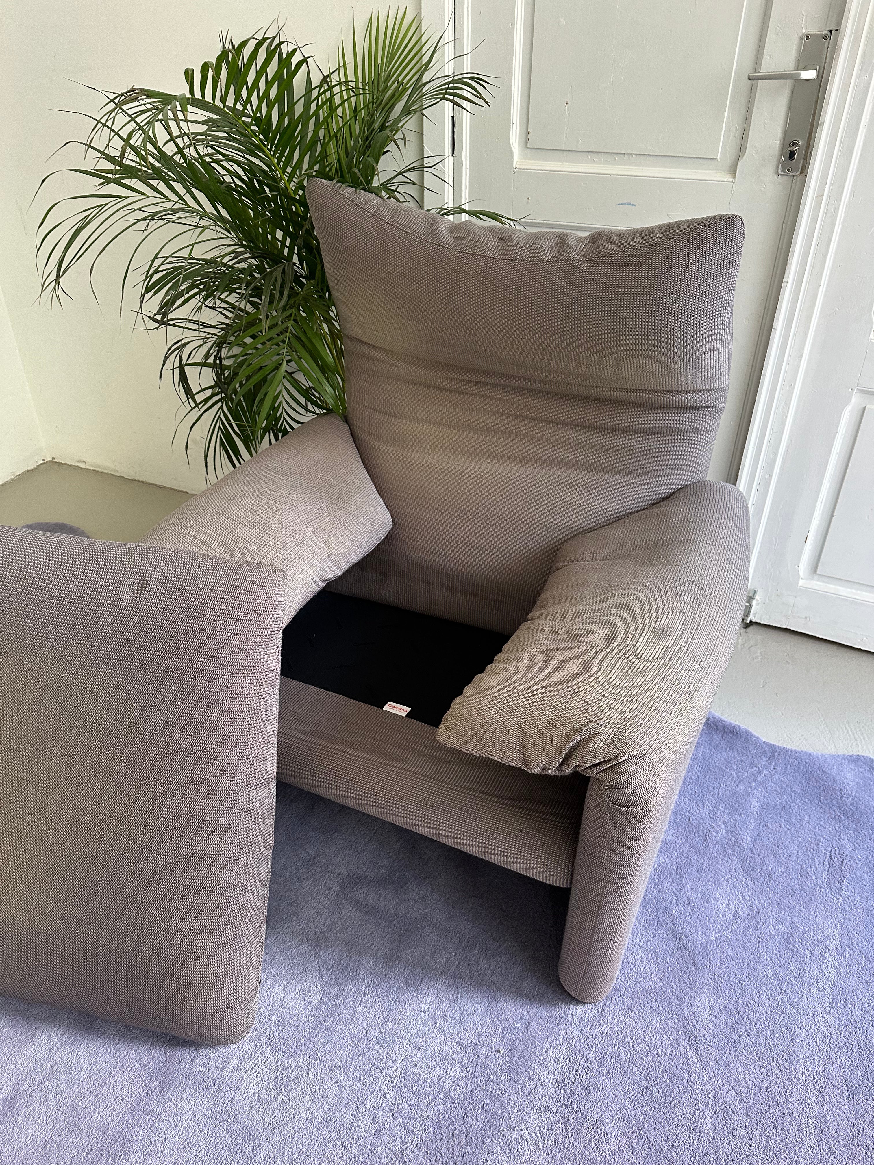 Maralinga fauteuil 1 place de Cassina