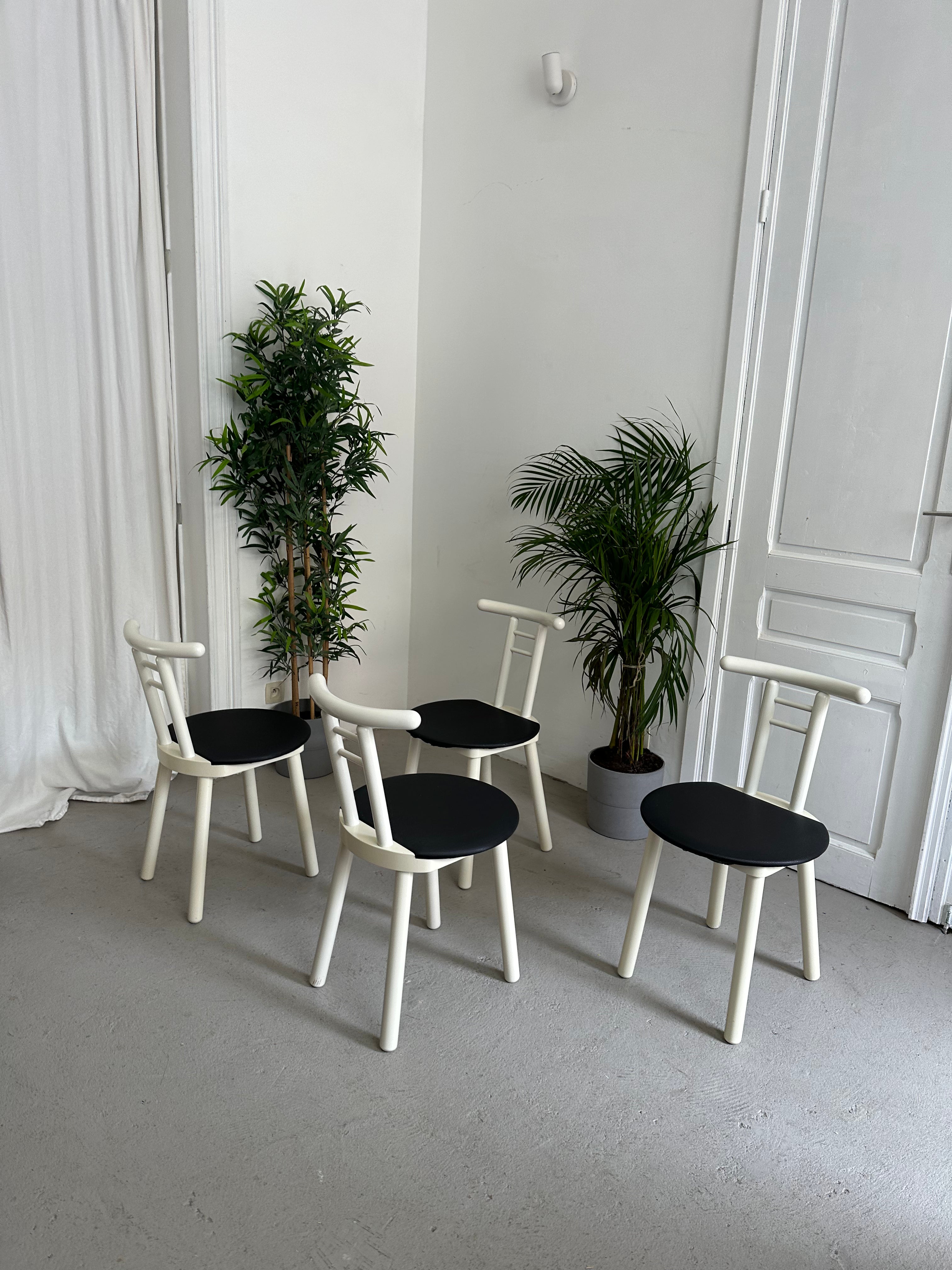 4 chaises en bois blanc Made in italy
