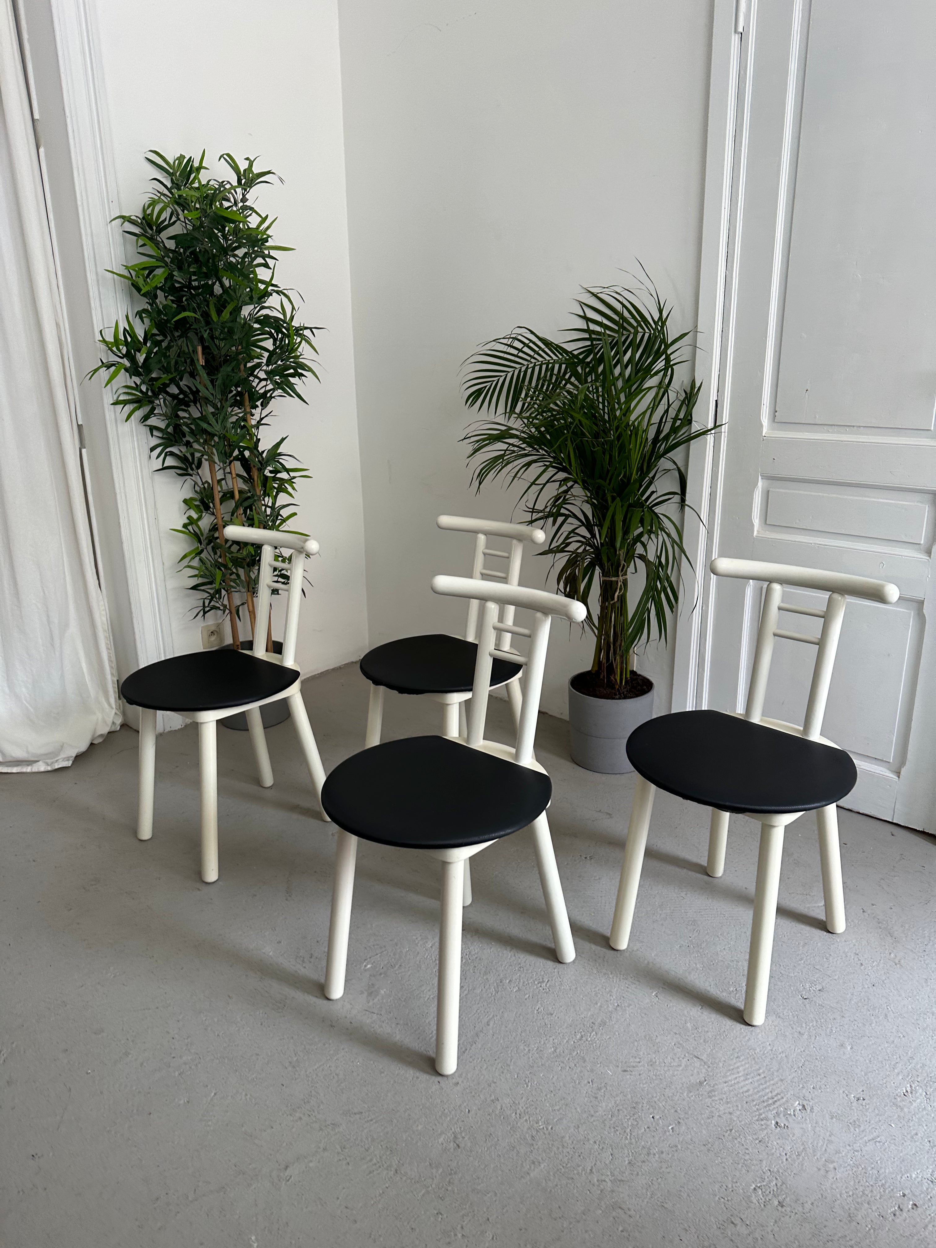 4 chaises en bois blanc Made in italy