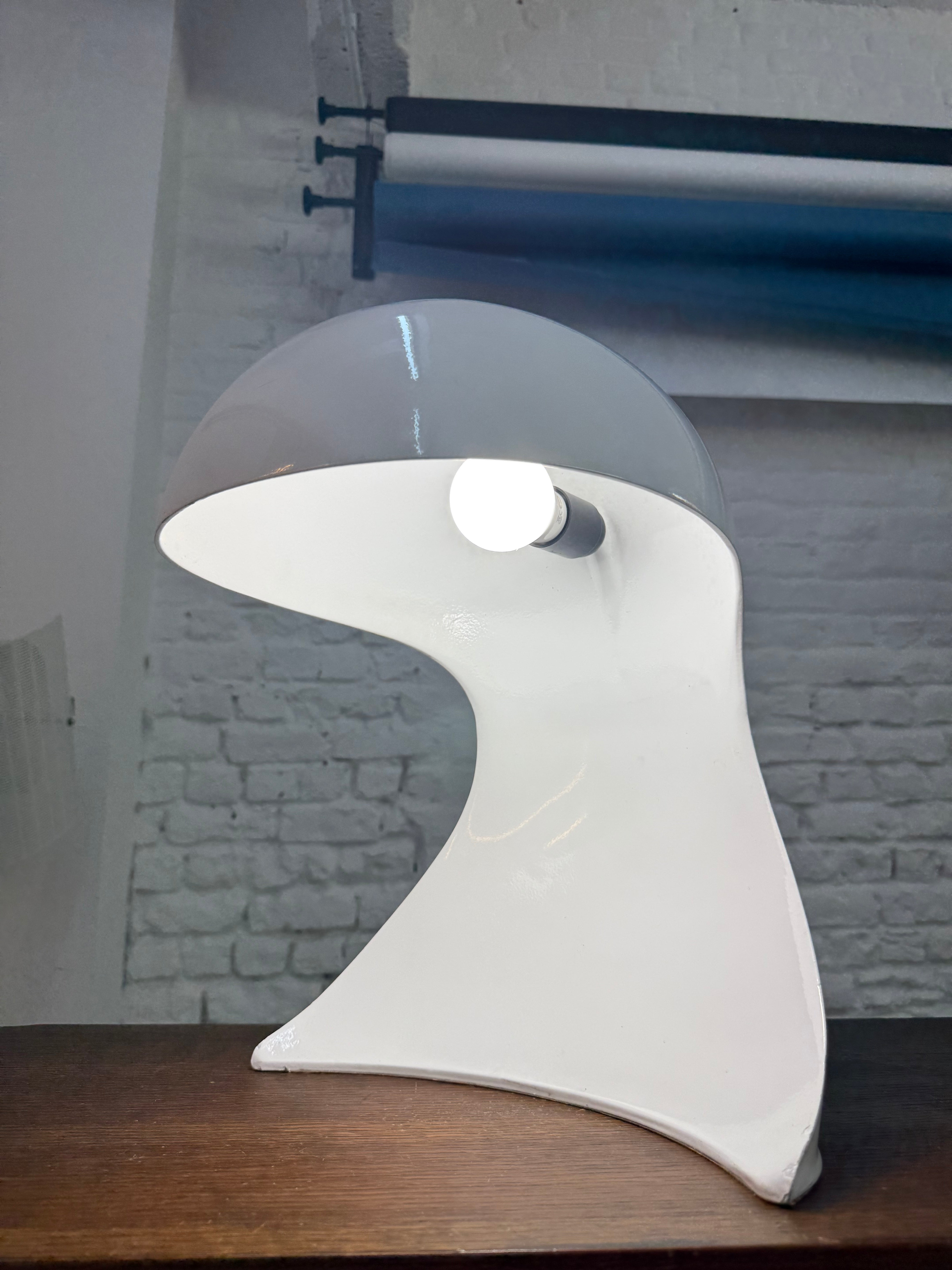 Artemide Dania métal lampe 1969 utra rare