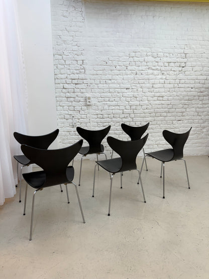 6 chaises Lily de Arne Jacobsen
