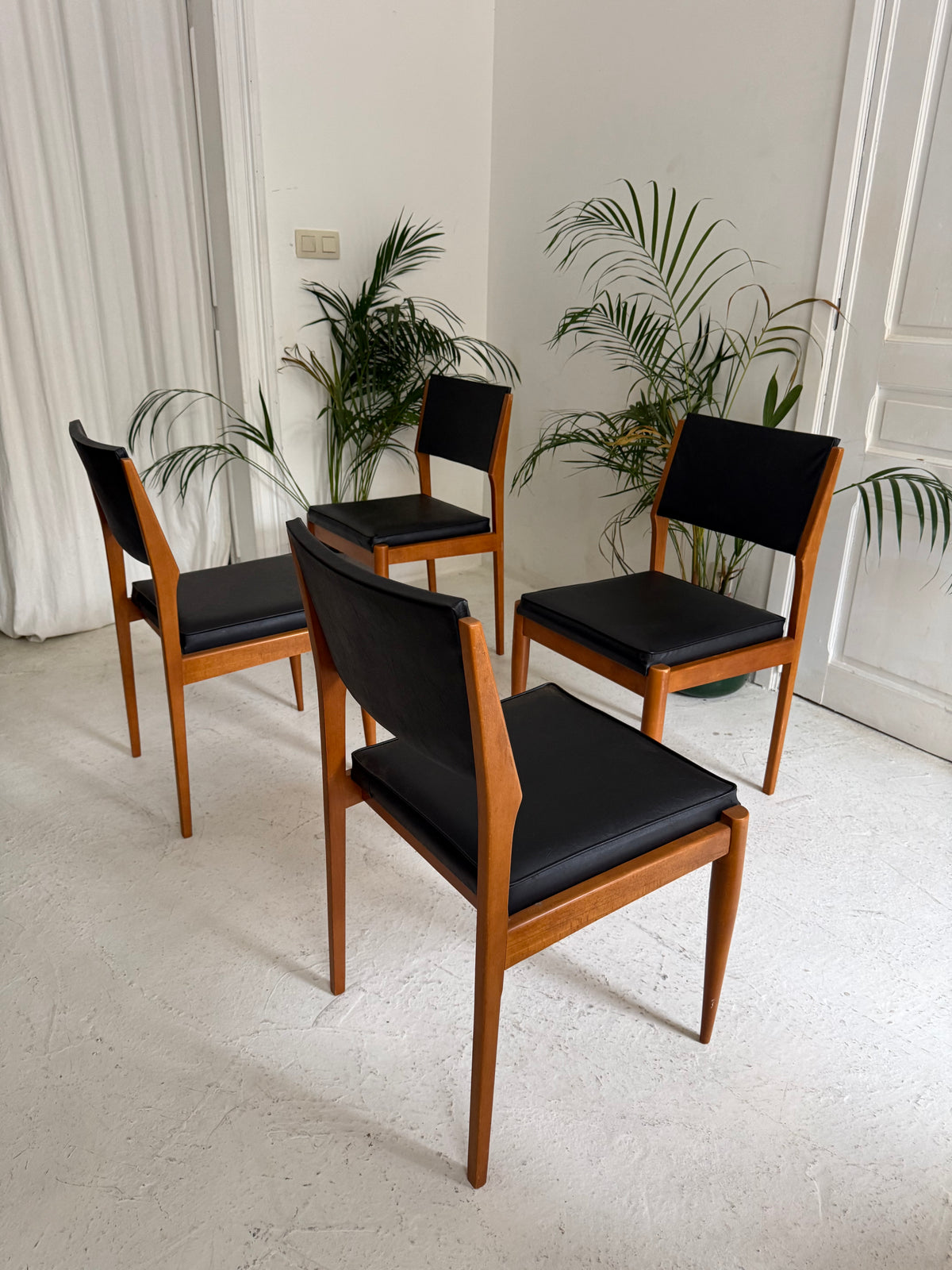 4 chaise vintage en bois 1970