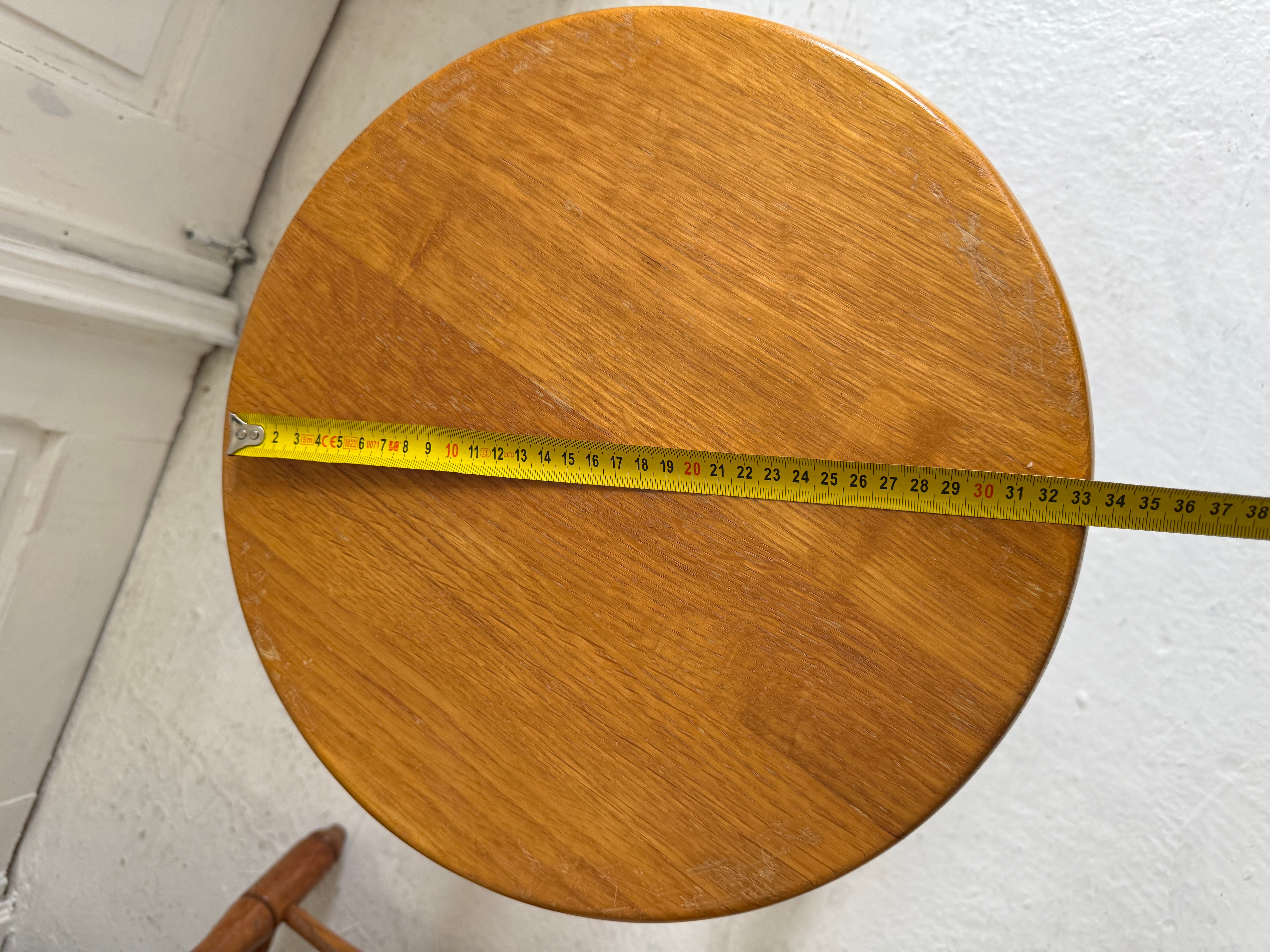 4 tabourets en bois