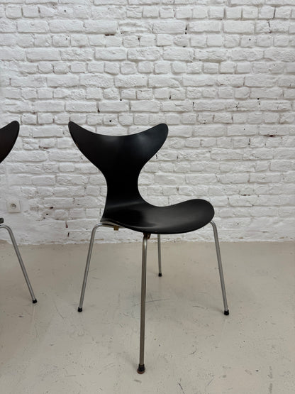 6 chaises Lily de Arne Jacobsen