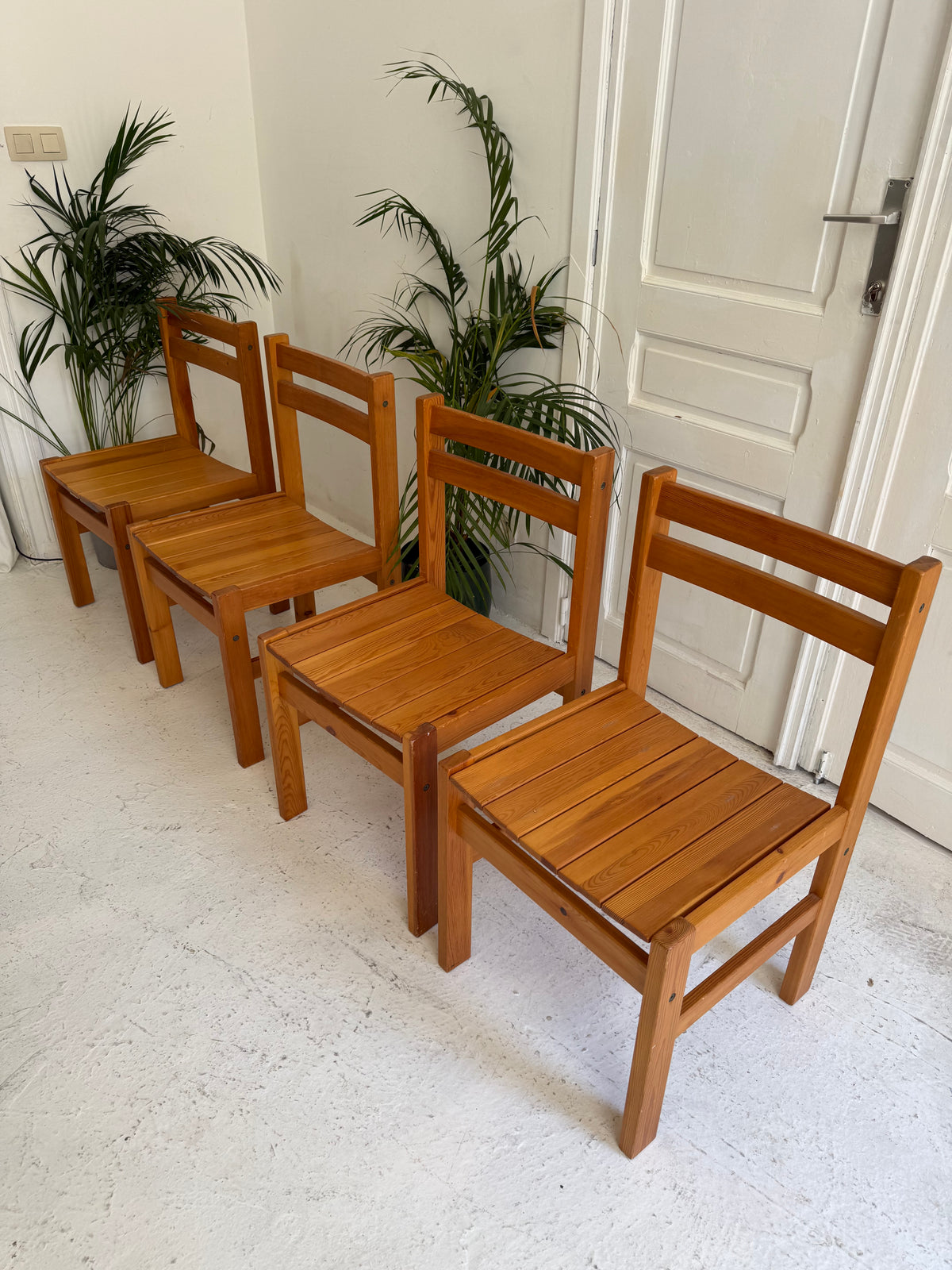 4 chaise en bois vintage