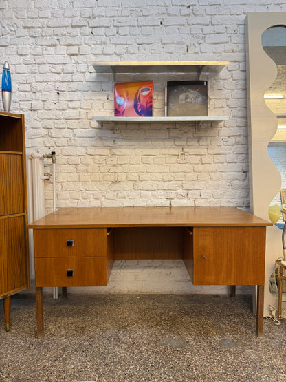 Bureau vintage 1970