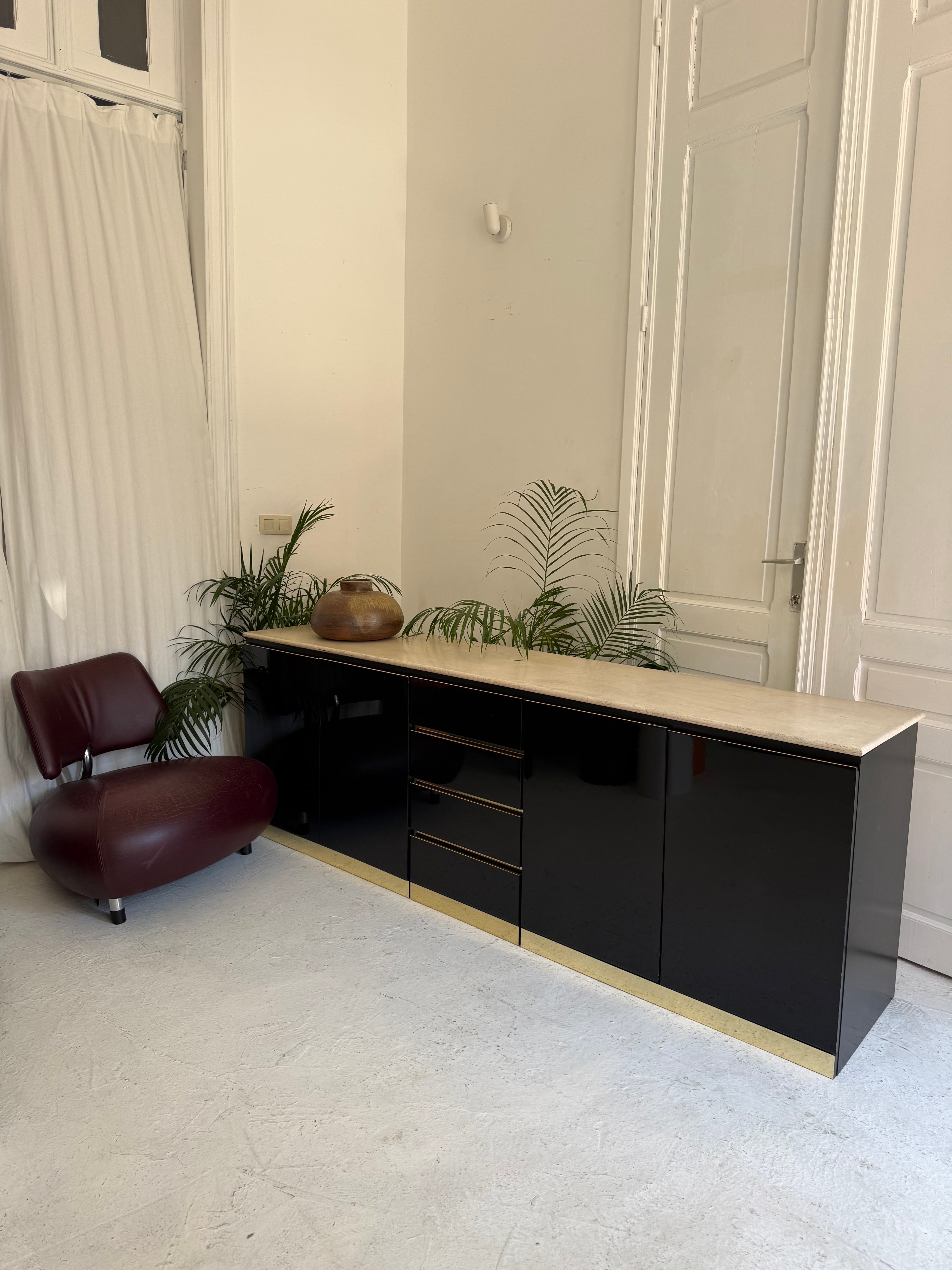 Enfilade vintage en travertin et laiton