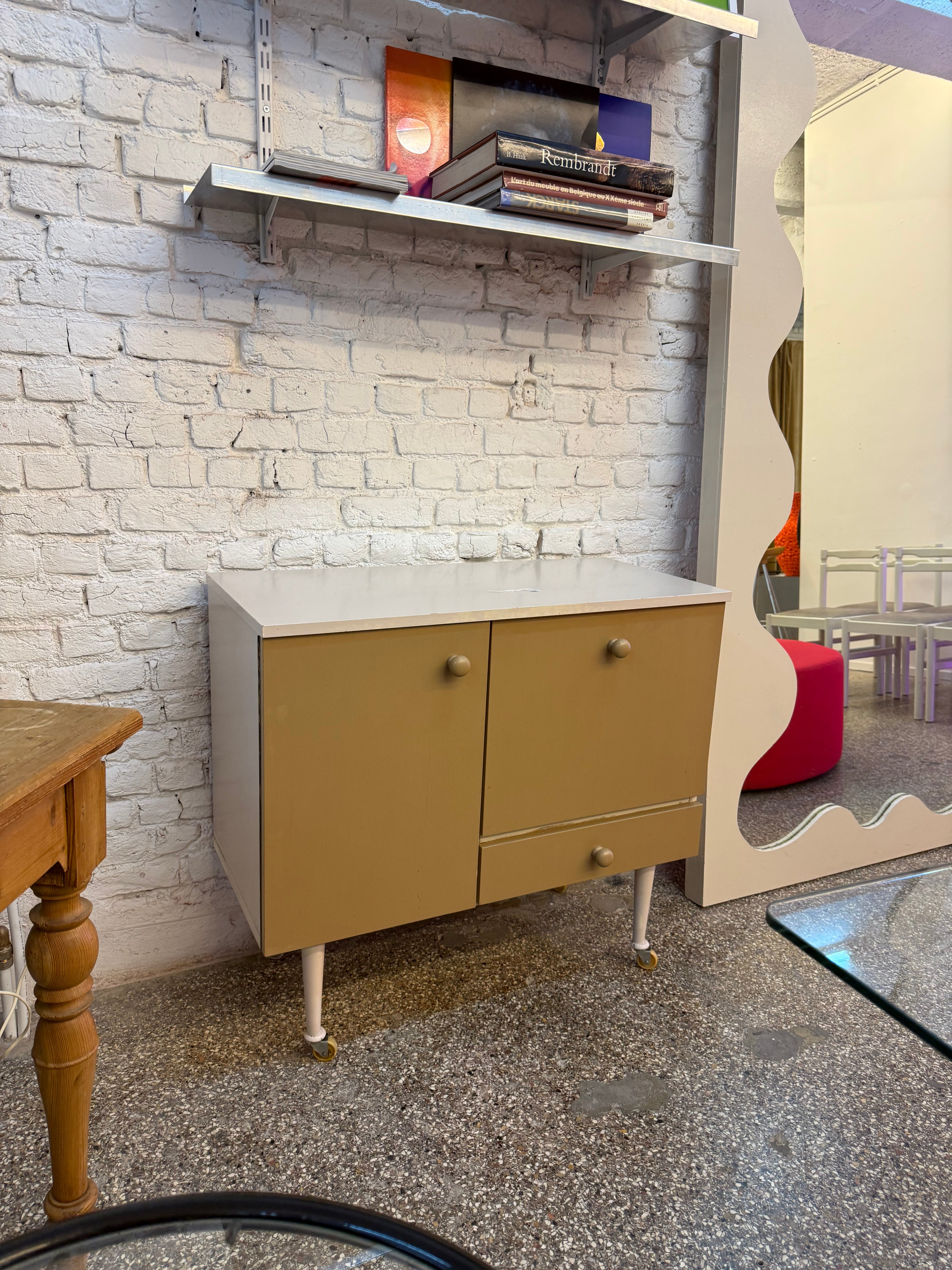 Commode vintage repeinte