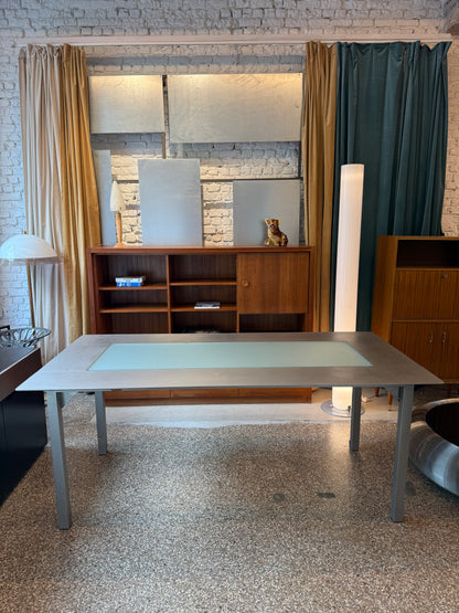 Table en inox vintage et verre fumé