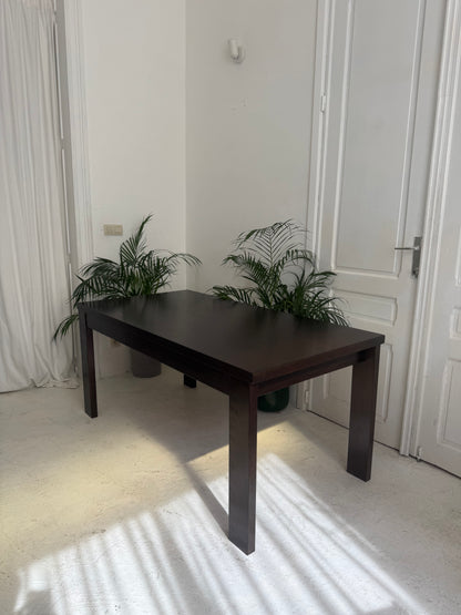 Table vintage en bois marron foncé