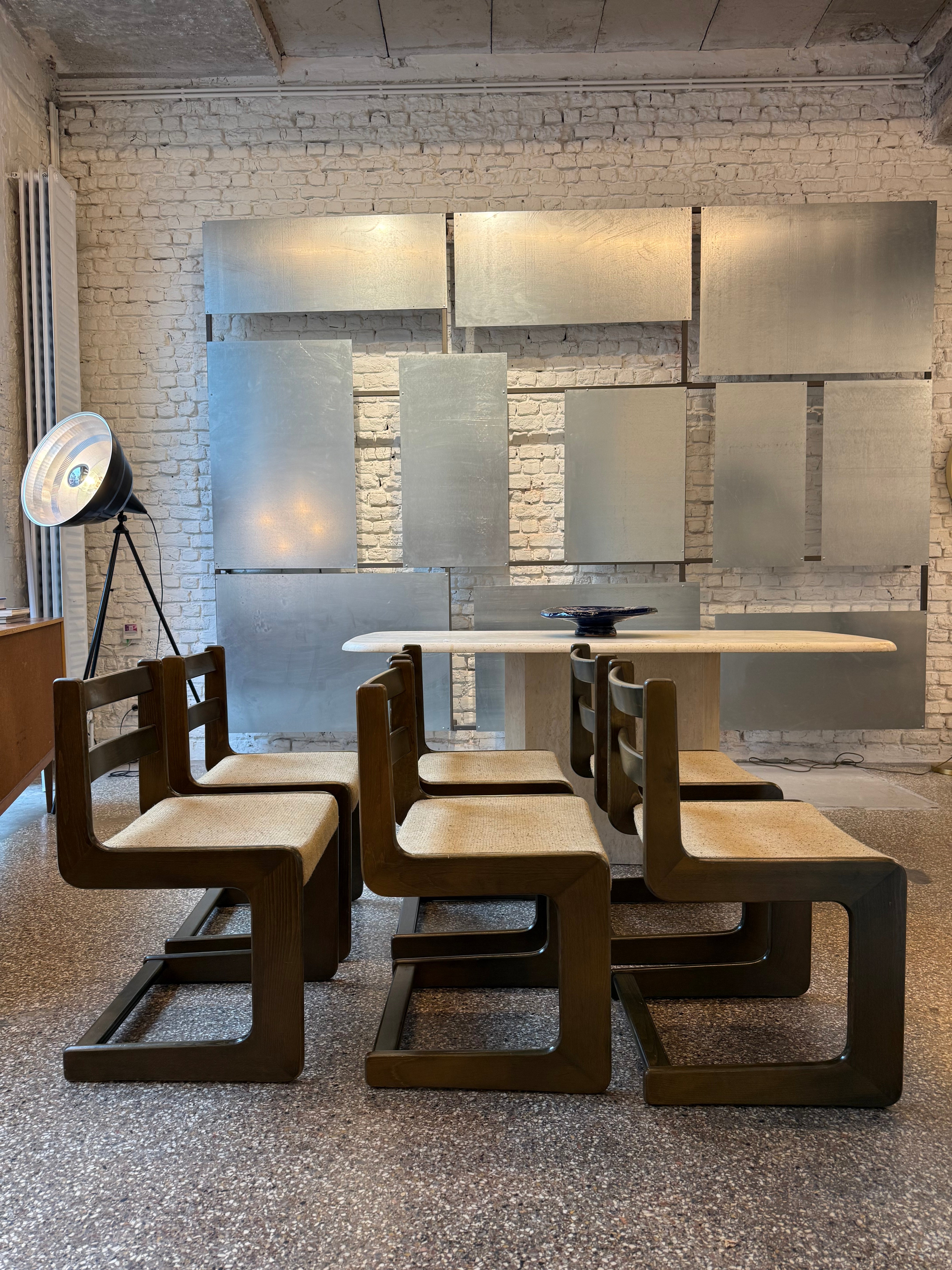 6 chaises en bois massif Casala