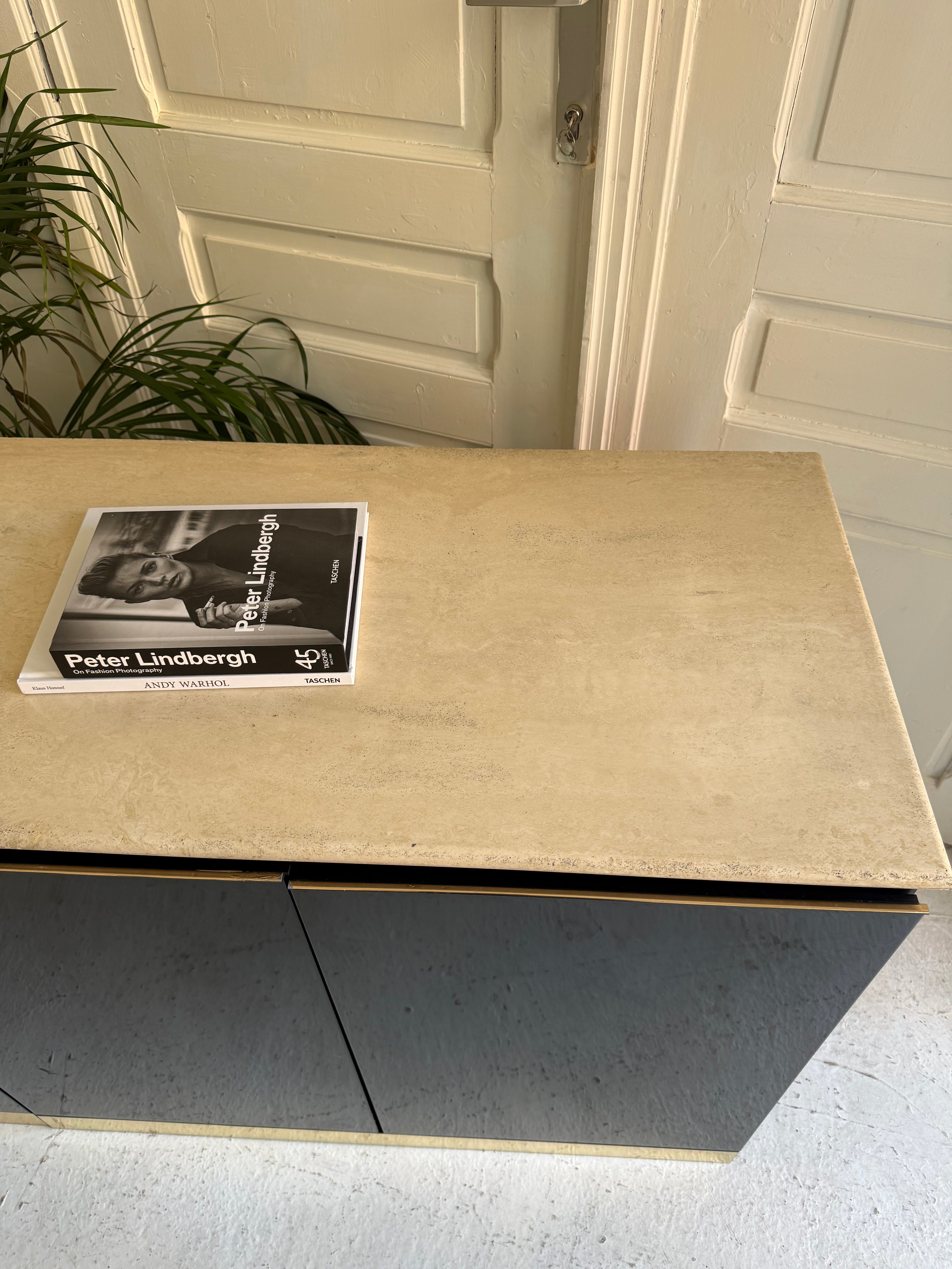 Enfilade vintage en travertin et laiton