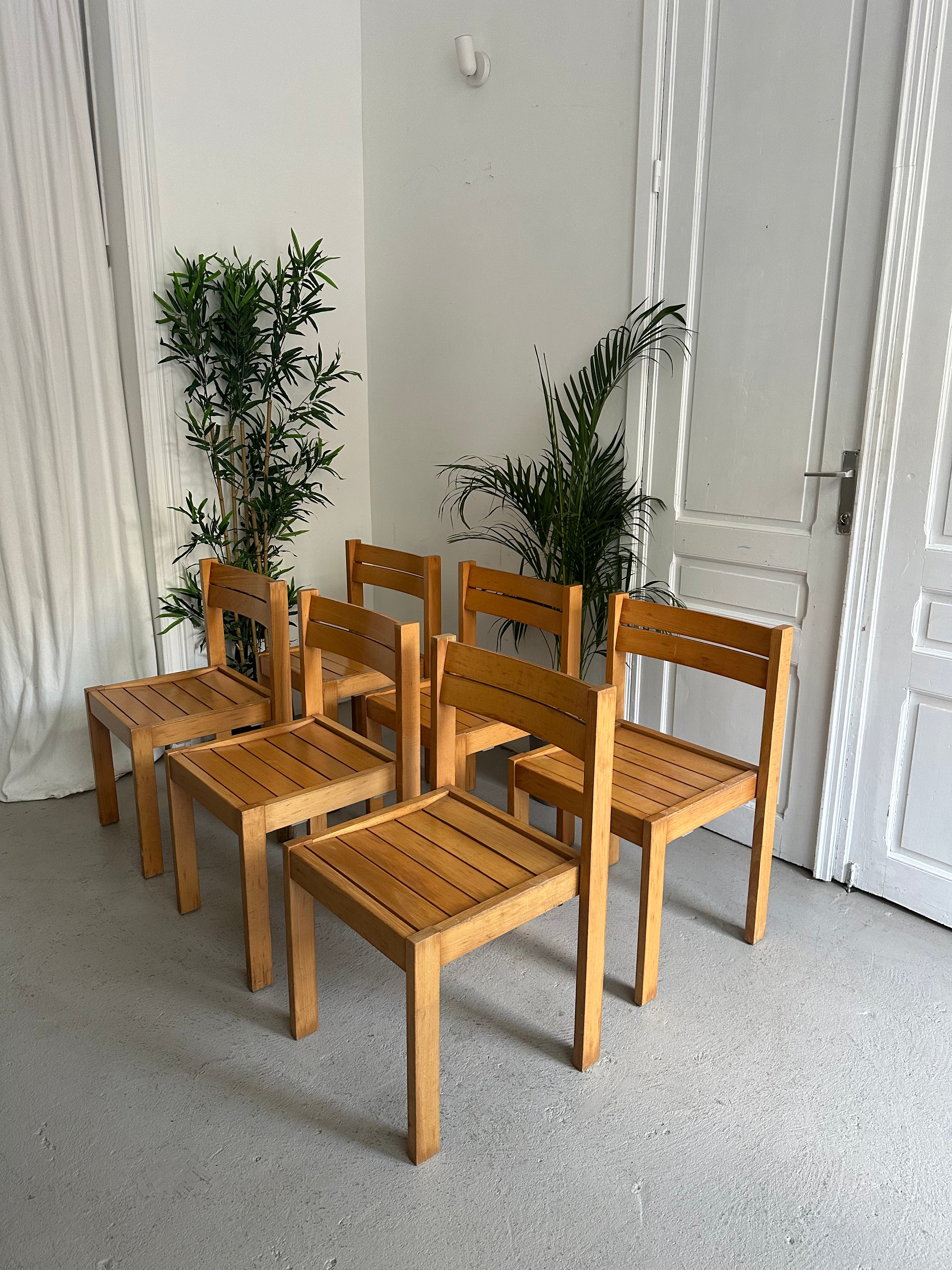6 chaises en bois