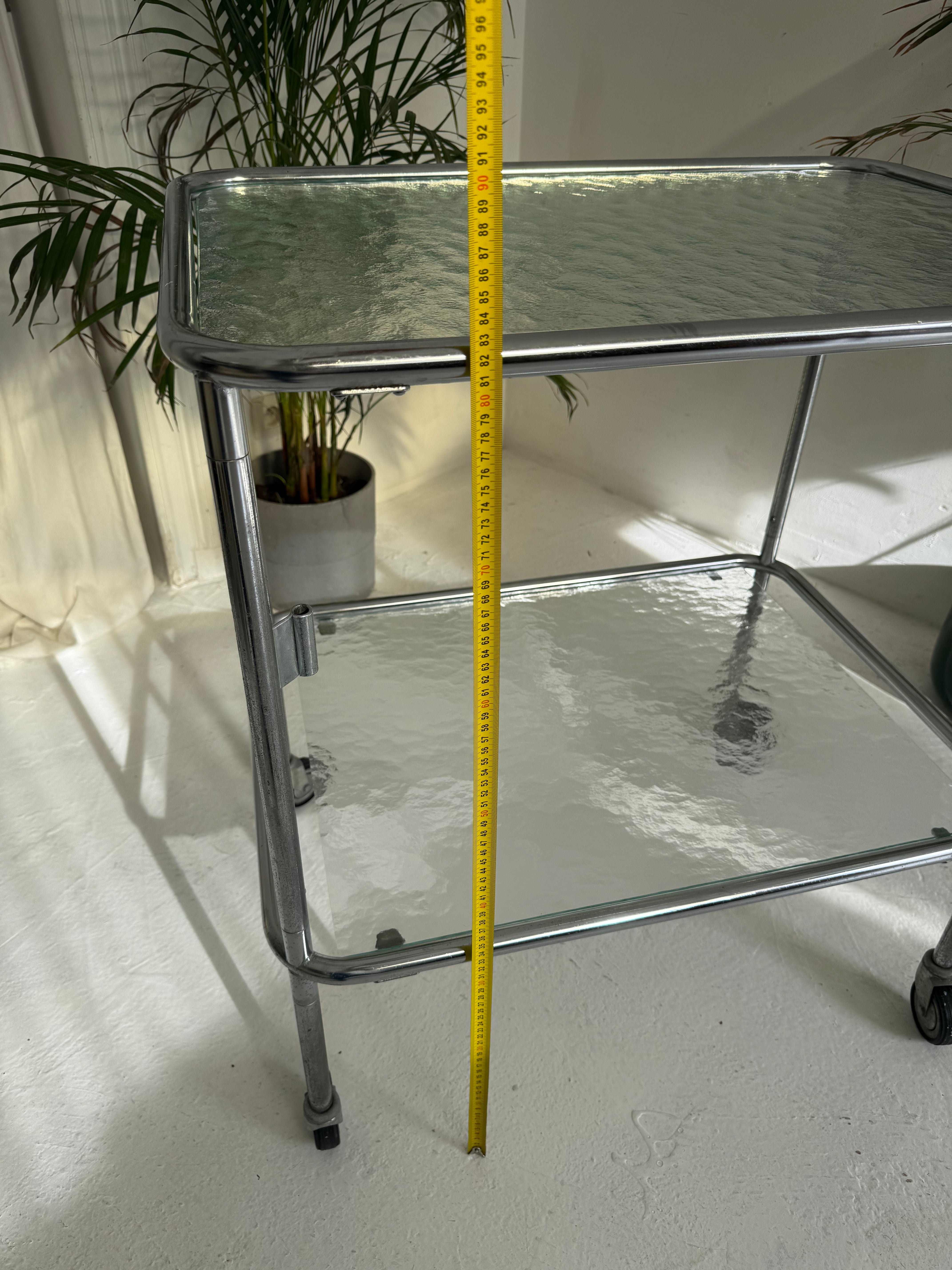 Table d’appoint / desserte