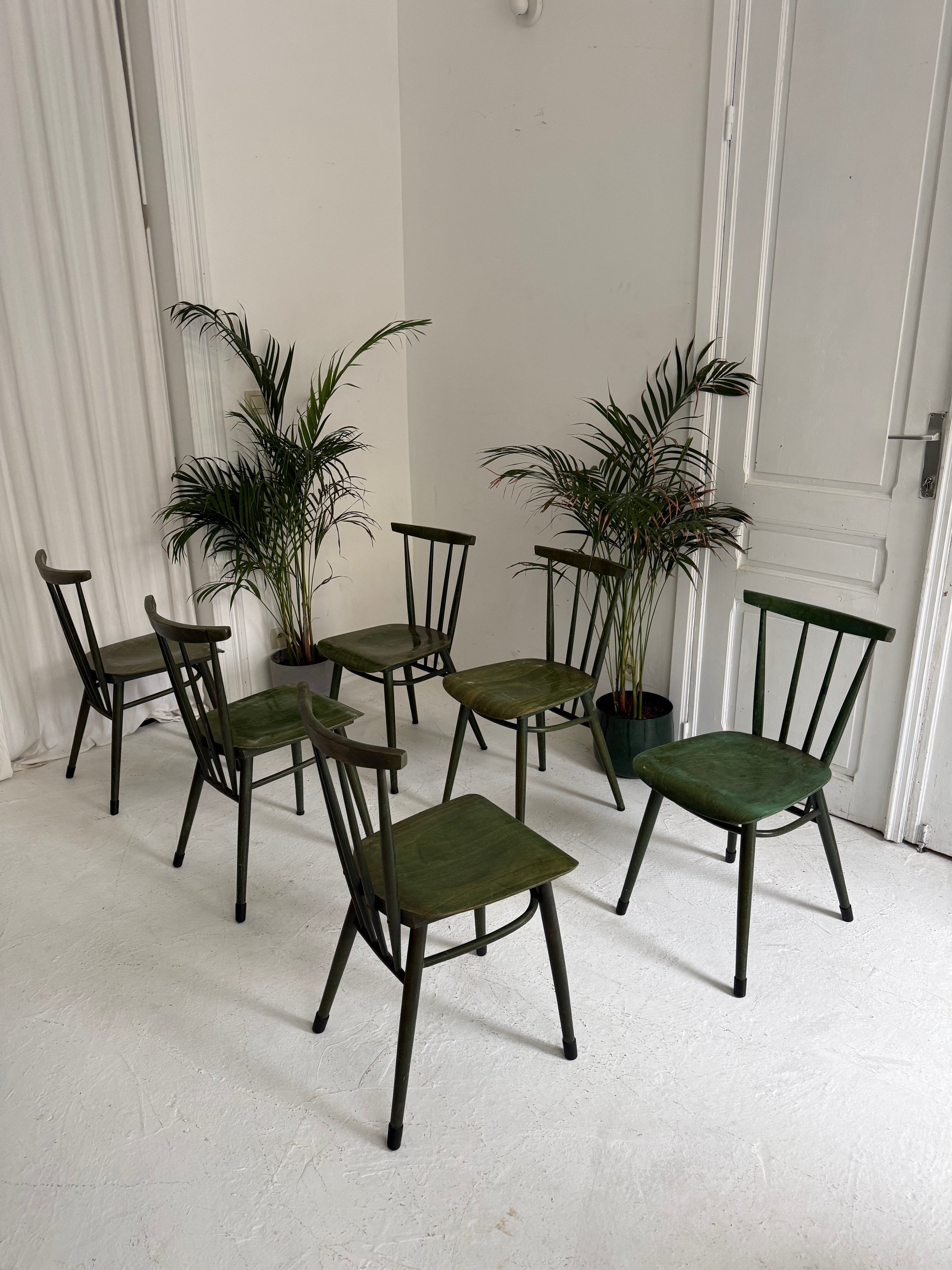 6 chaises vintage de bistro 1950