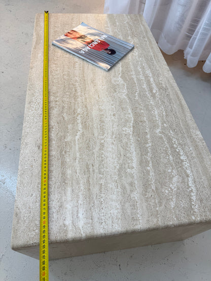 Table de salon en travertin