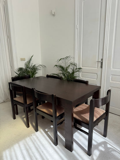 Table vintage en bois marron foncé