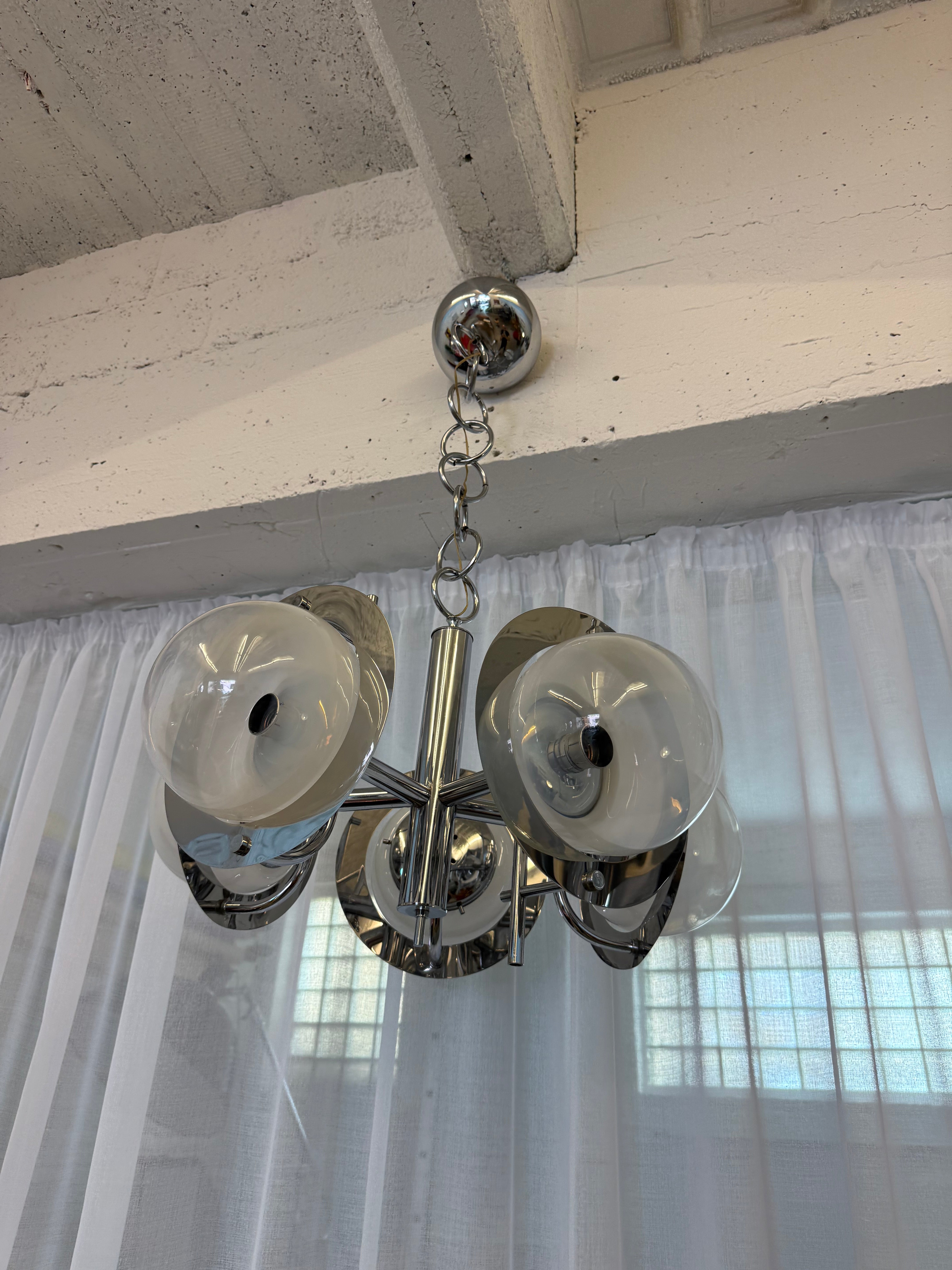 Lampe suspendu en chrome 1970