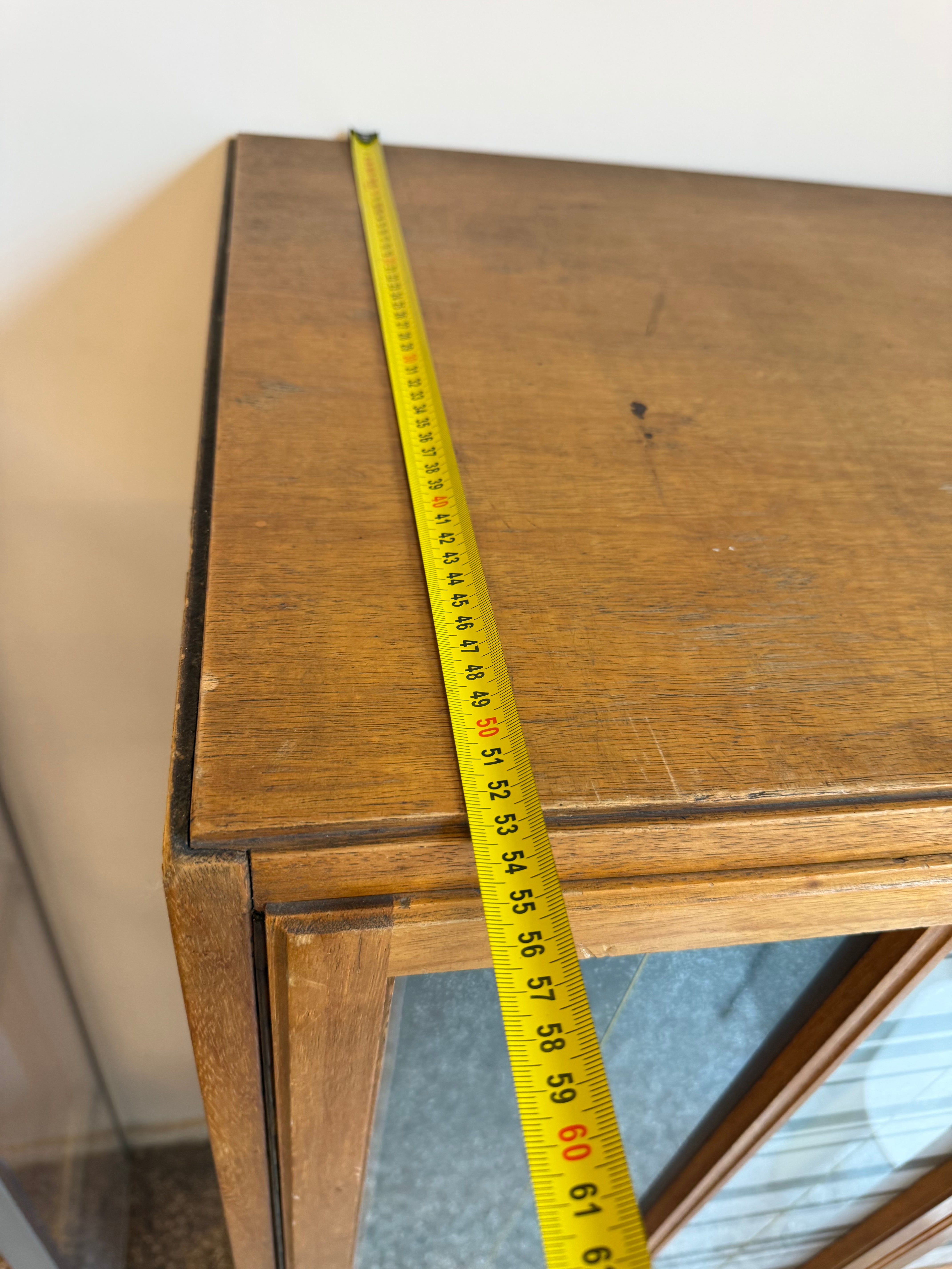 Penderie vintage en bois