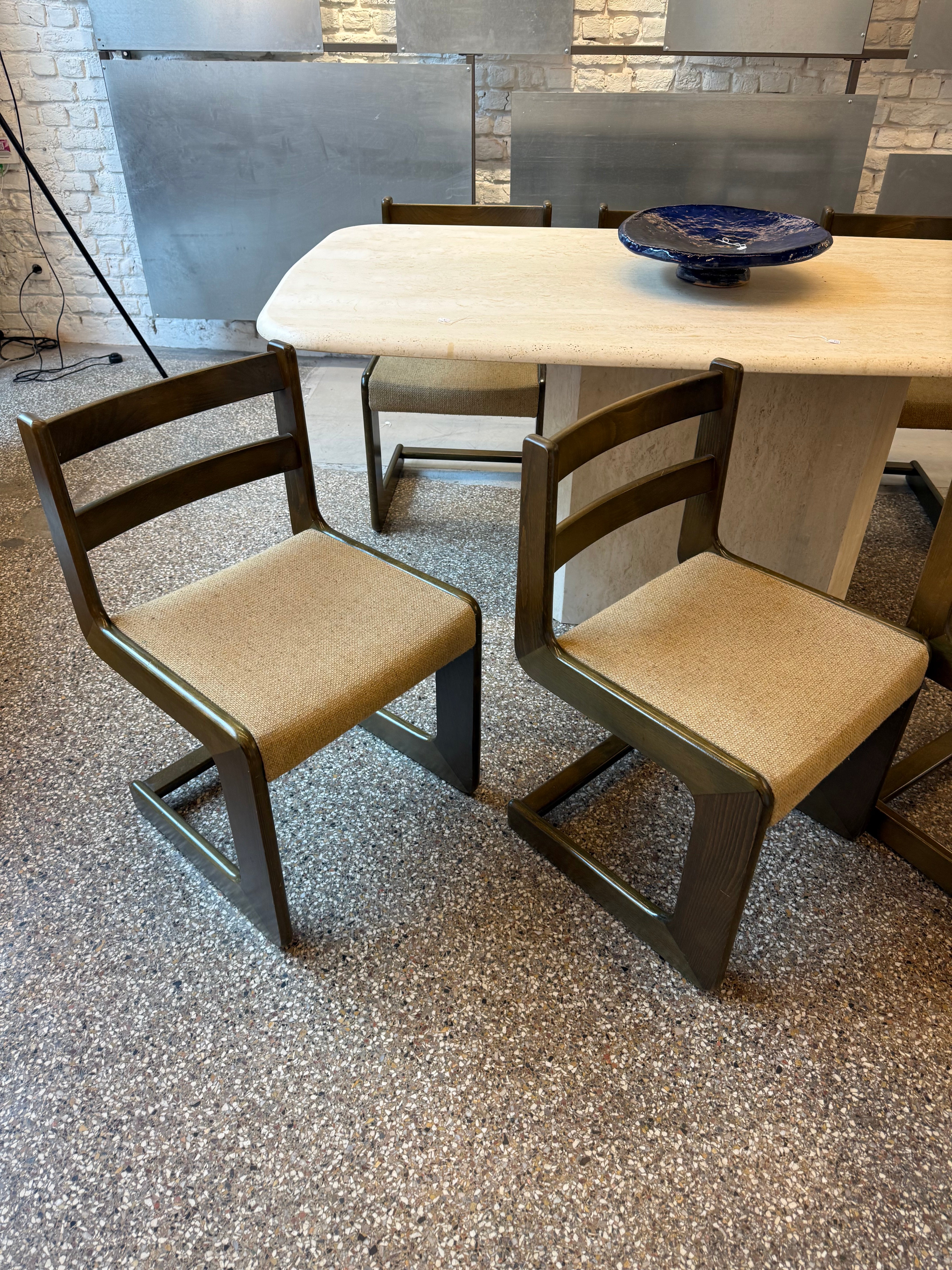 6 chaises en bois massif Casala