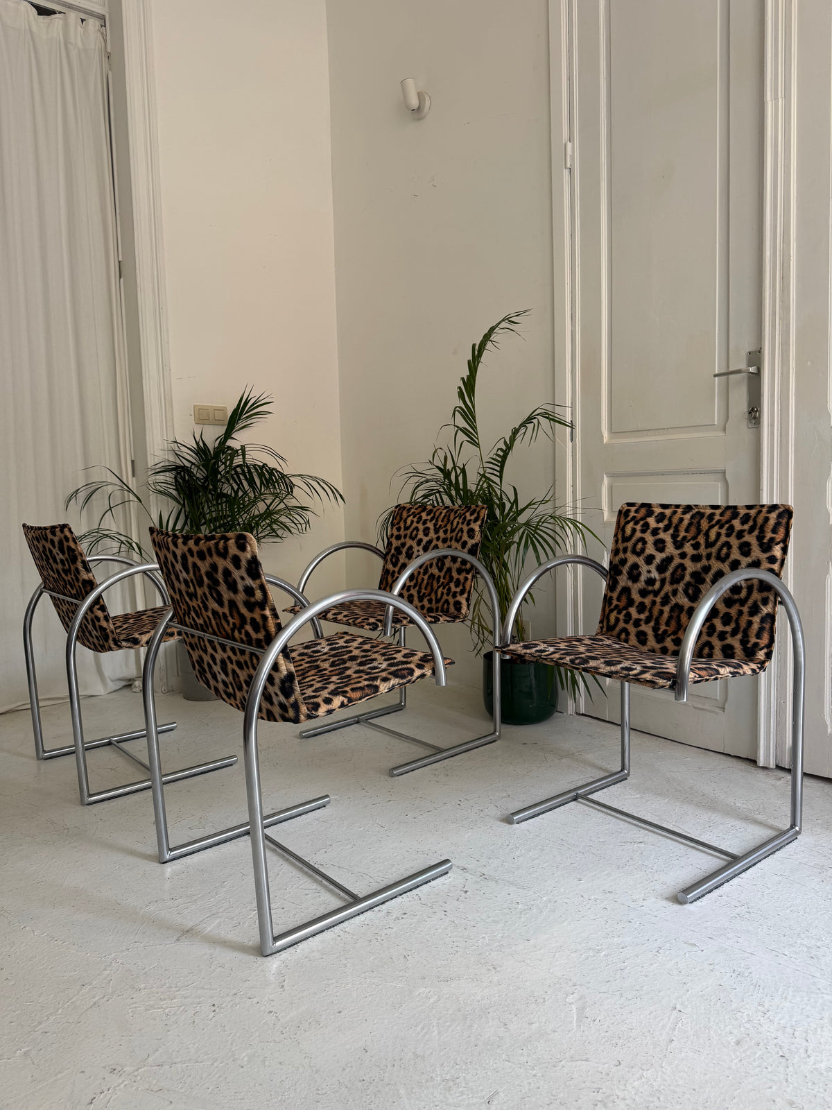 Chaise Metaform Cirkel en léopard