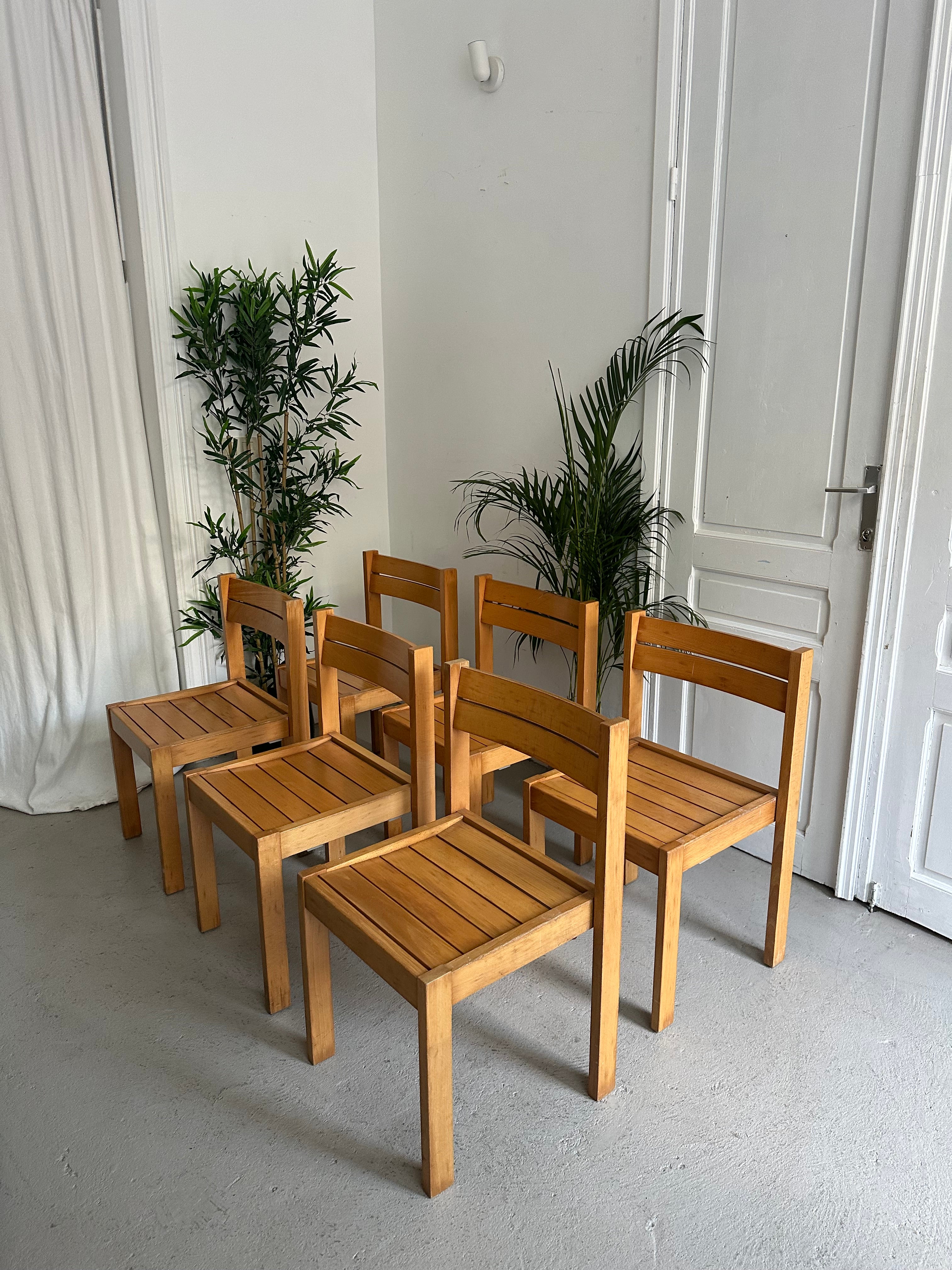 6 chaises en bois