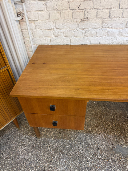 Bureau vintage 1970
