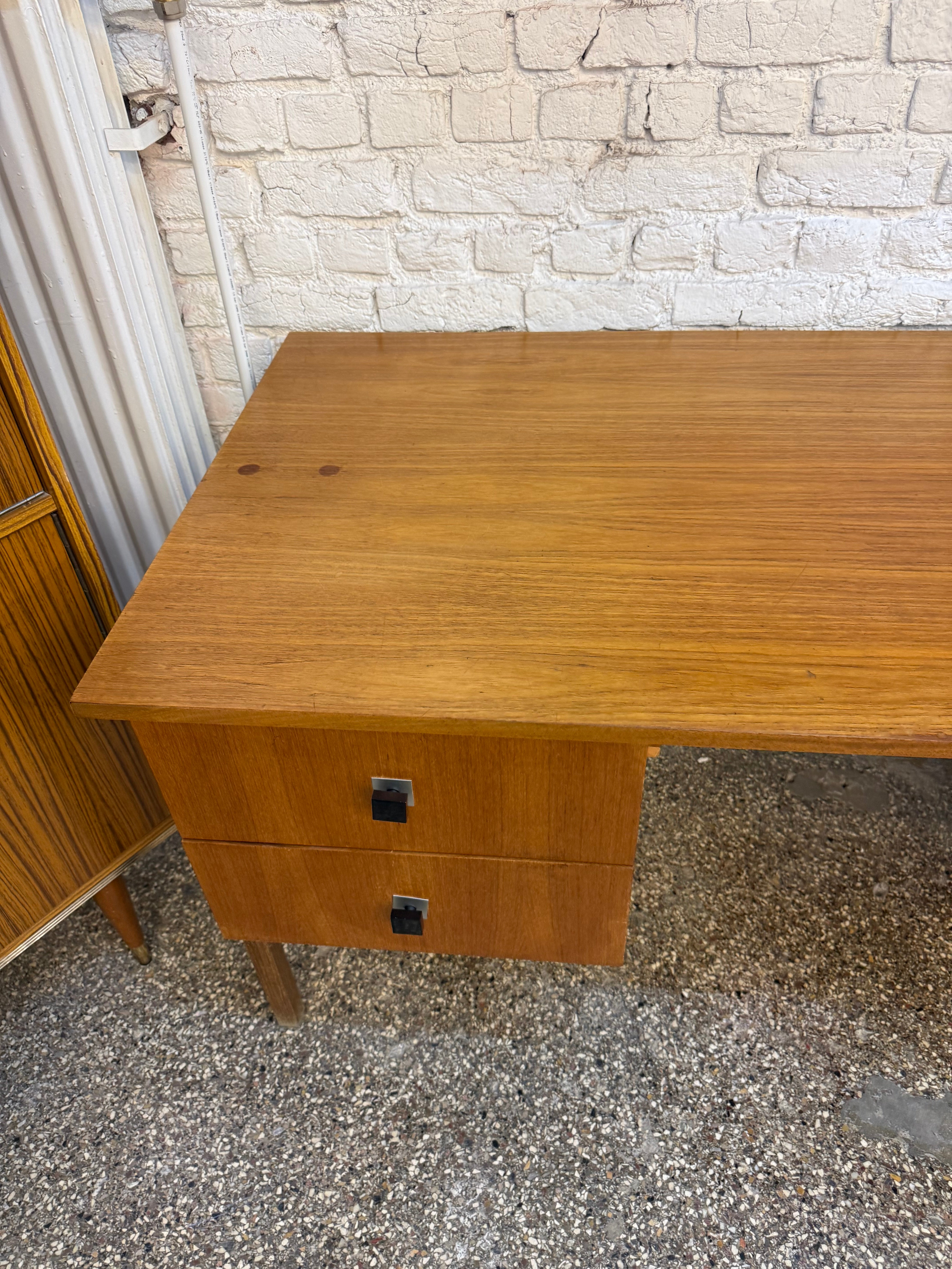 Bureau vintage 1970