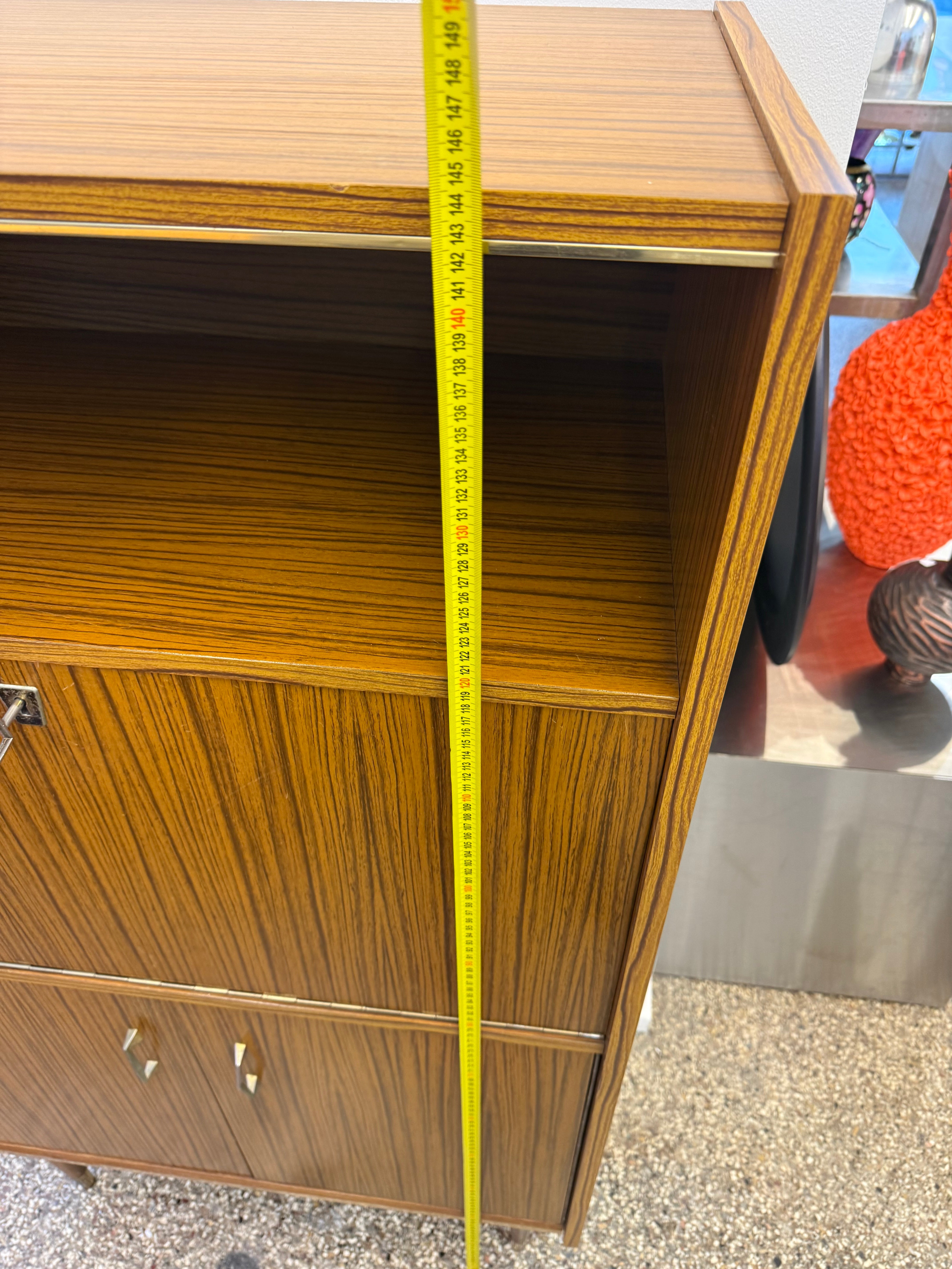 armoir vintage en bois de 1960