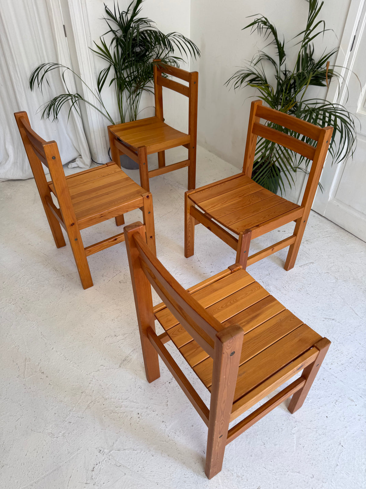4 chaise en bois vintage